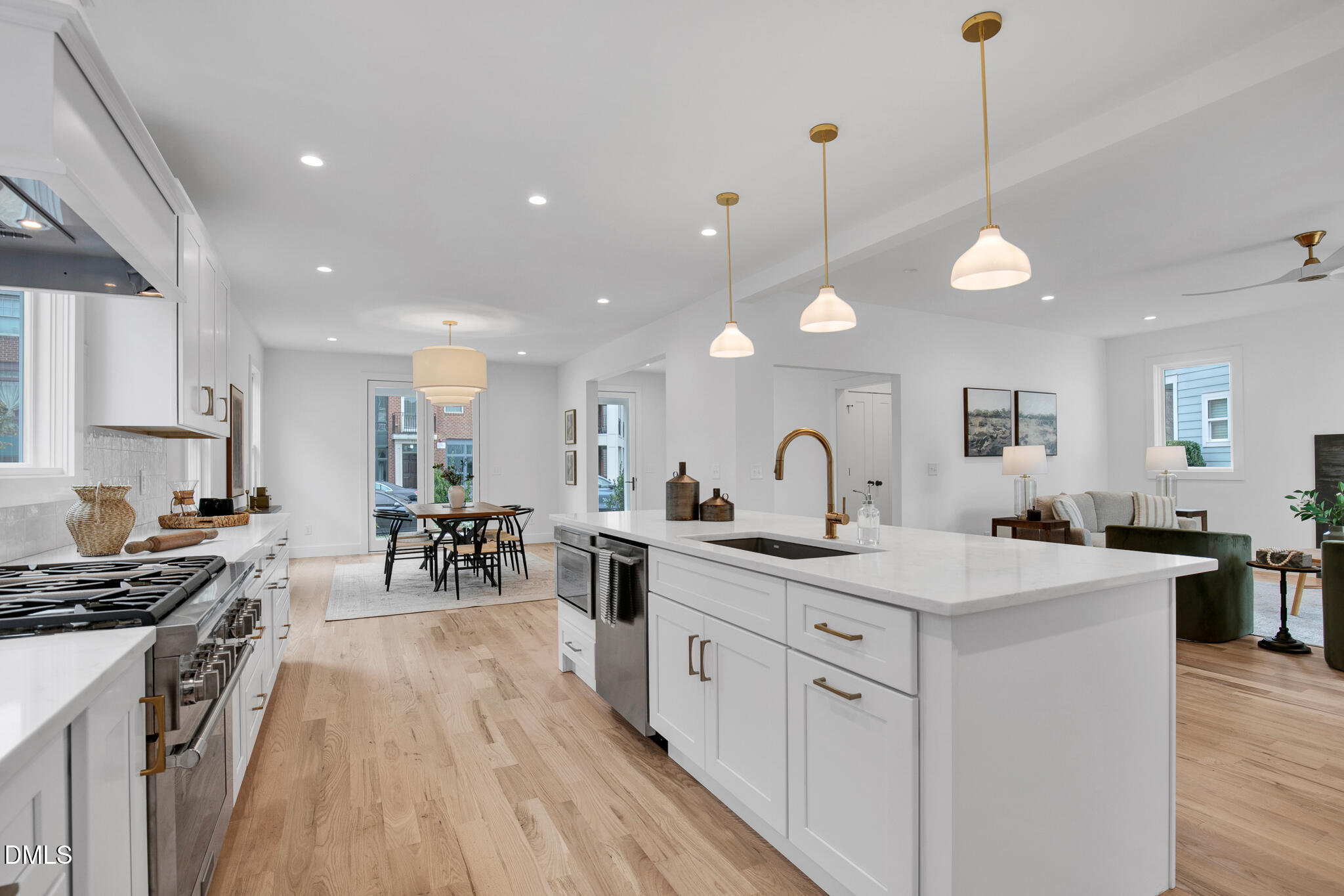 201 E Winmore Avenue