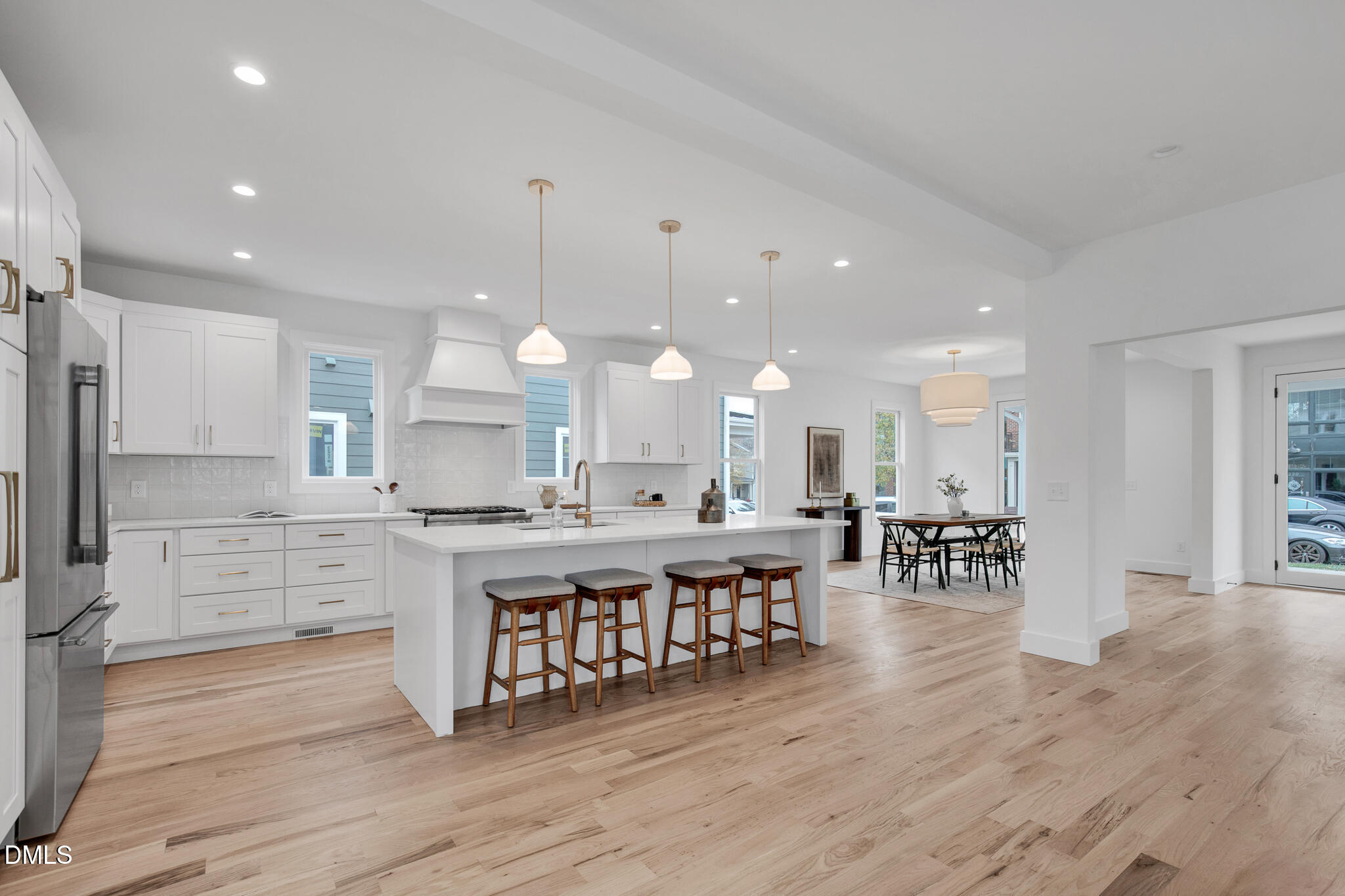 201 E Winmore Avenue