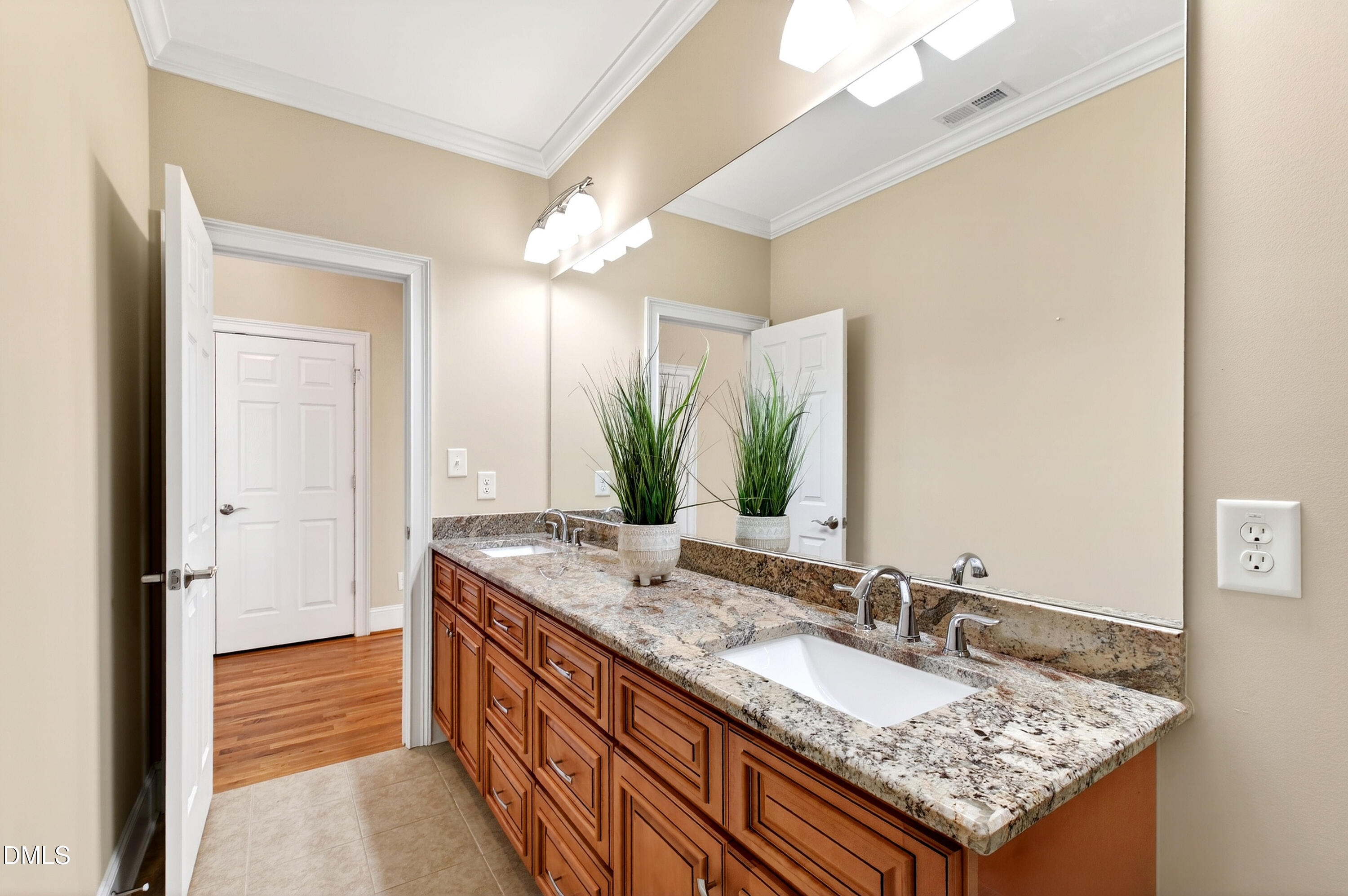 415 Trotting Trail