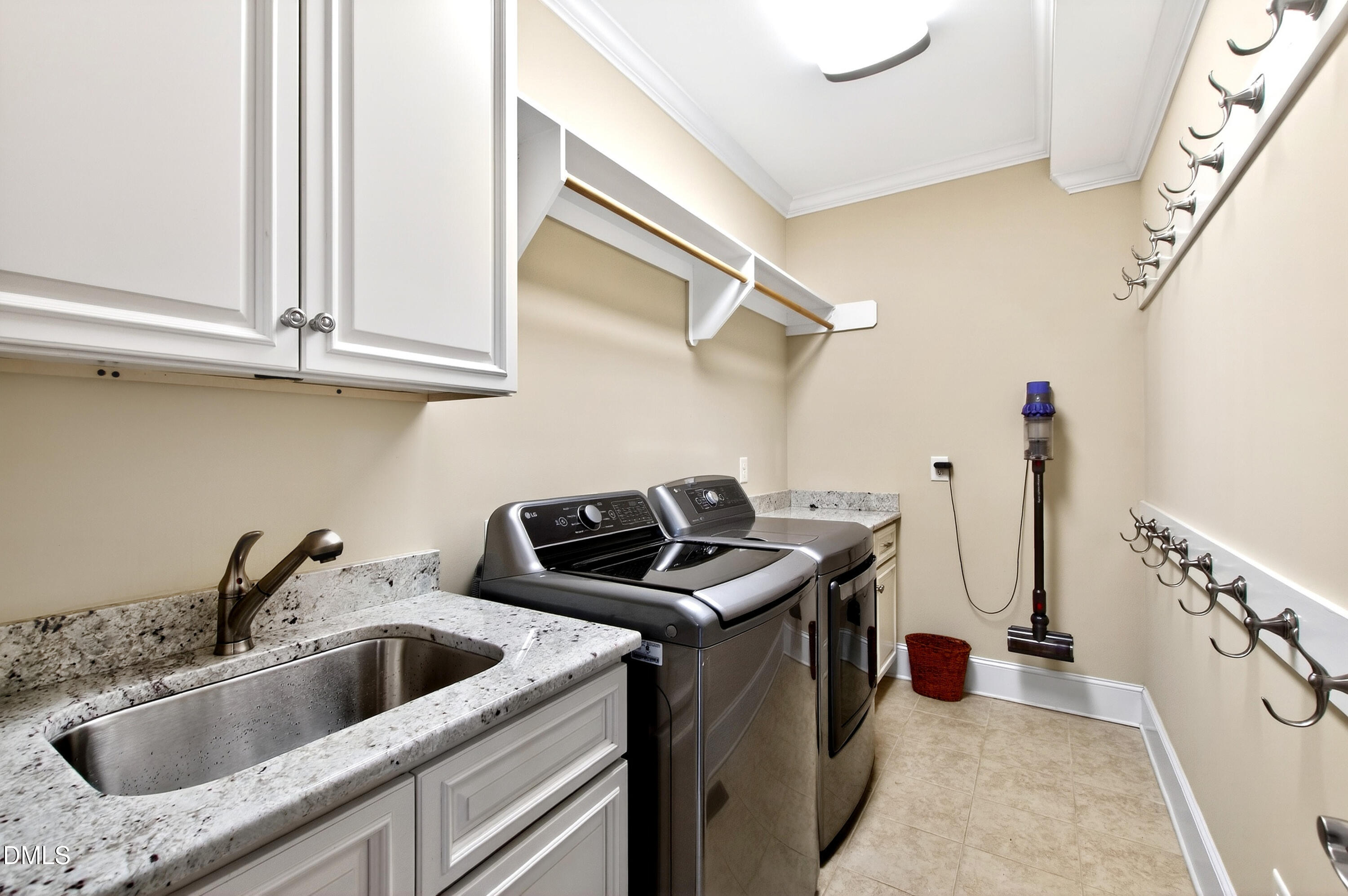 415 Trotting Trail