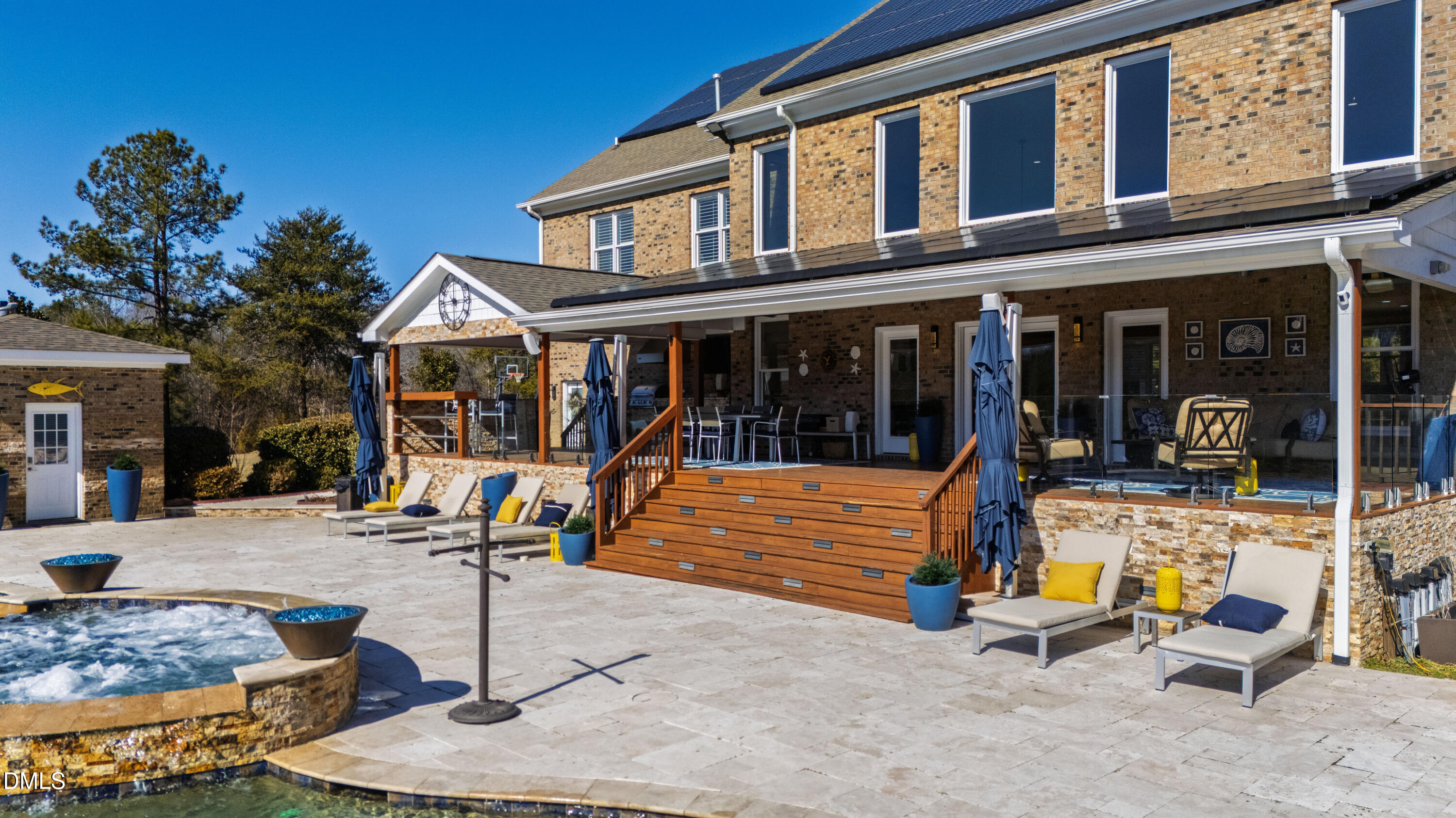 415 Trotting Trail