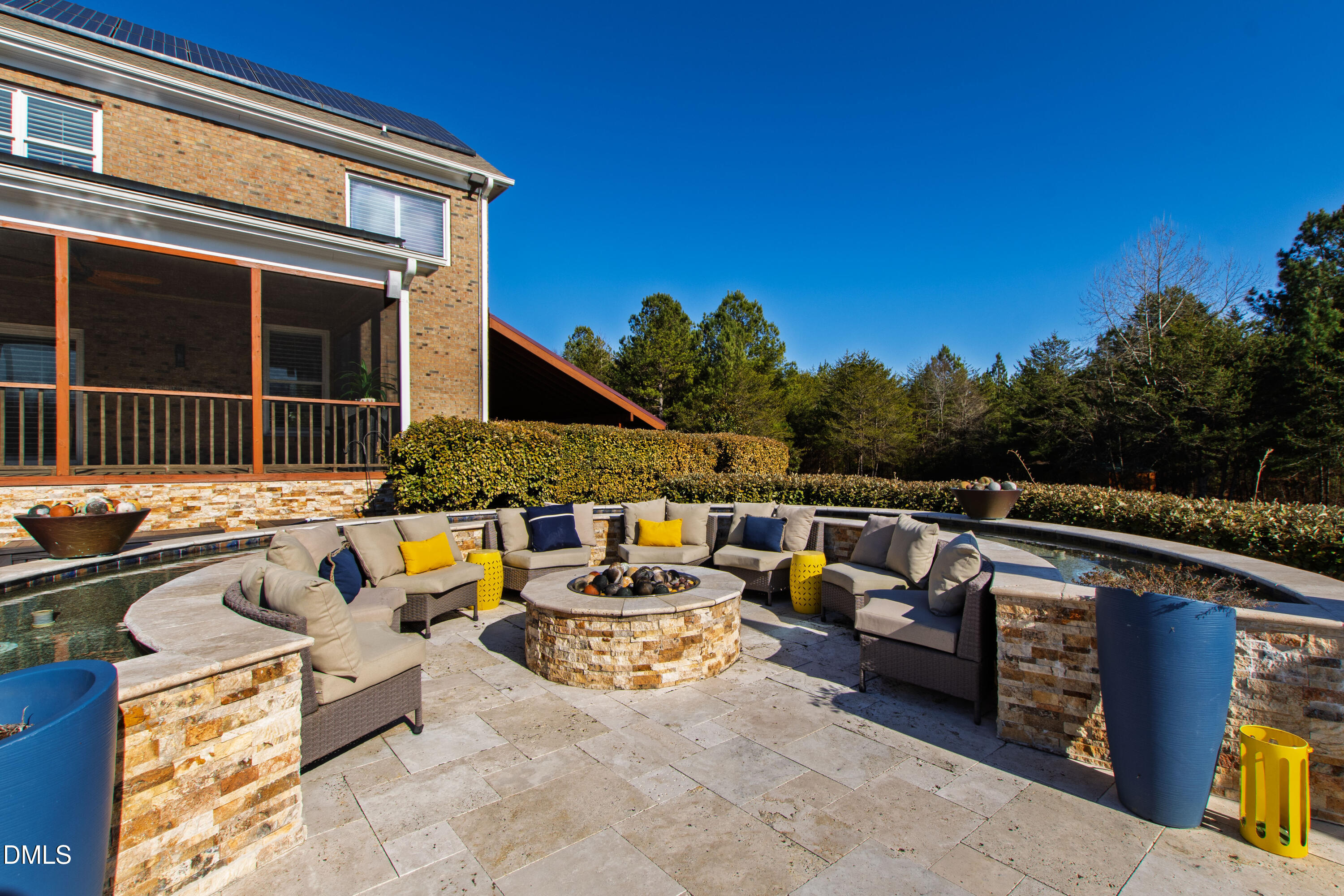 415 Trotting Trail