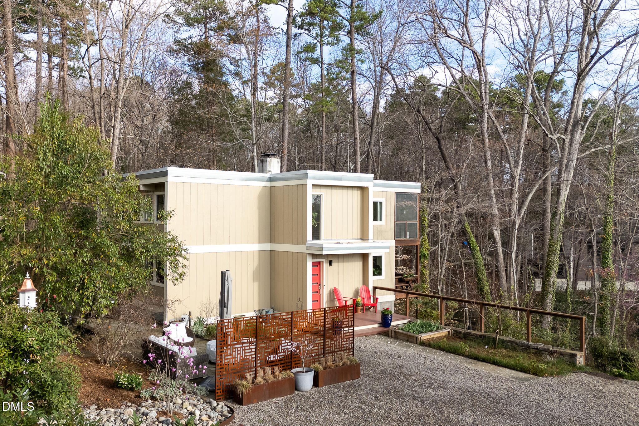 211 Glenhill Lane