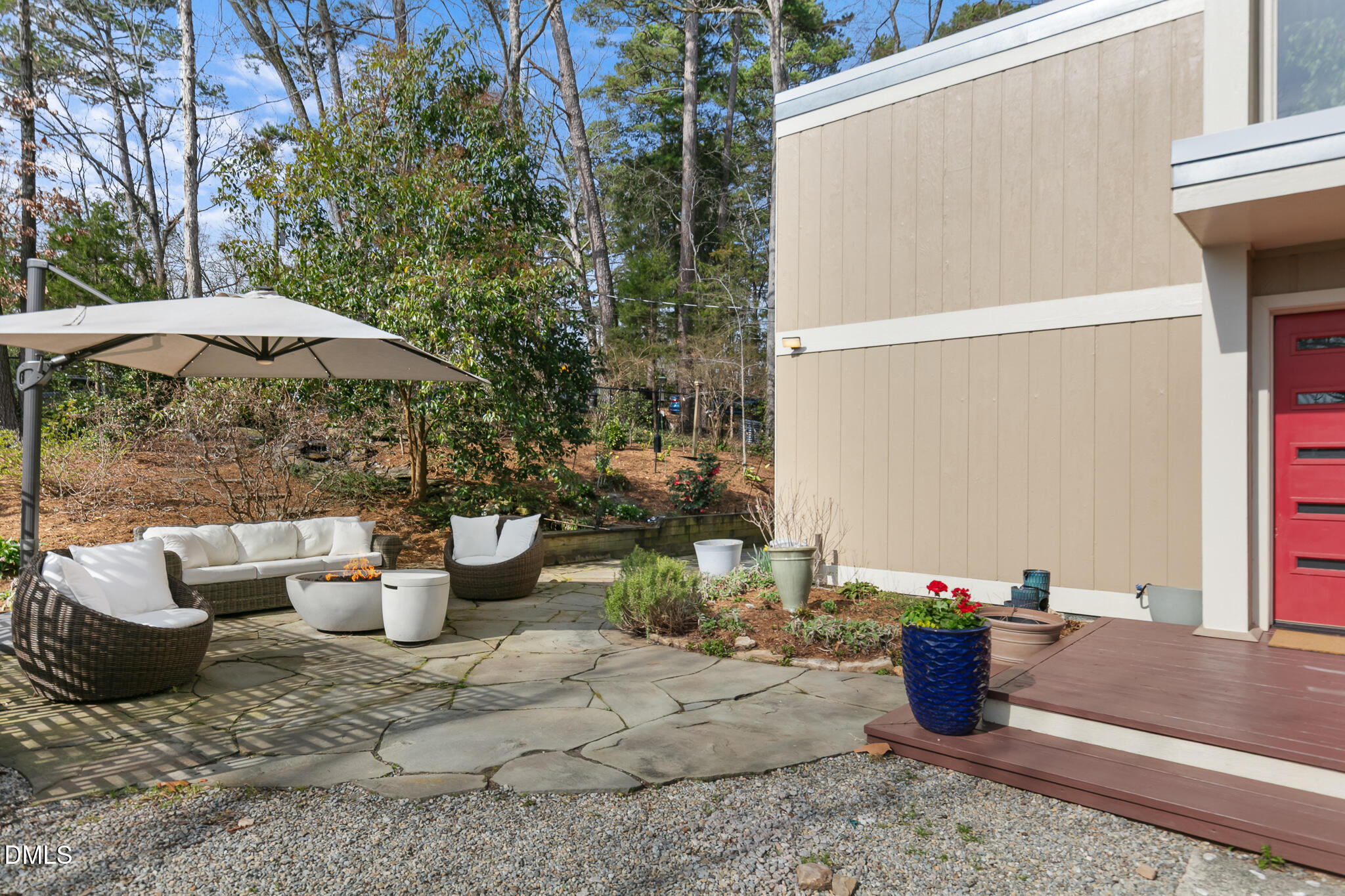 211 Glenhill Lane