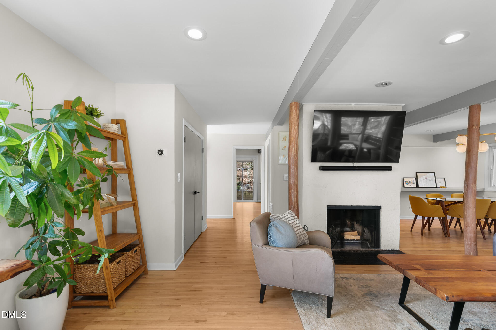 211 Glenhill Lane