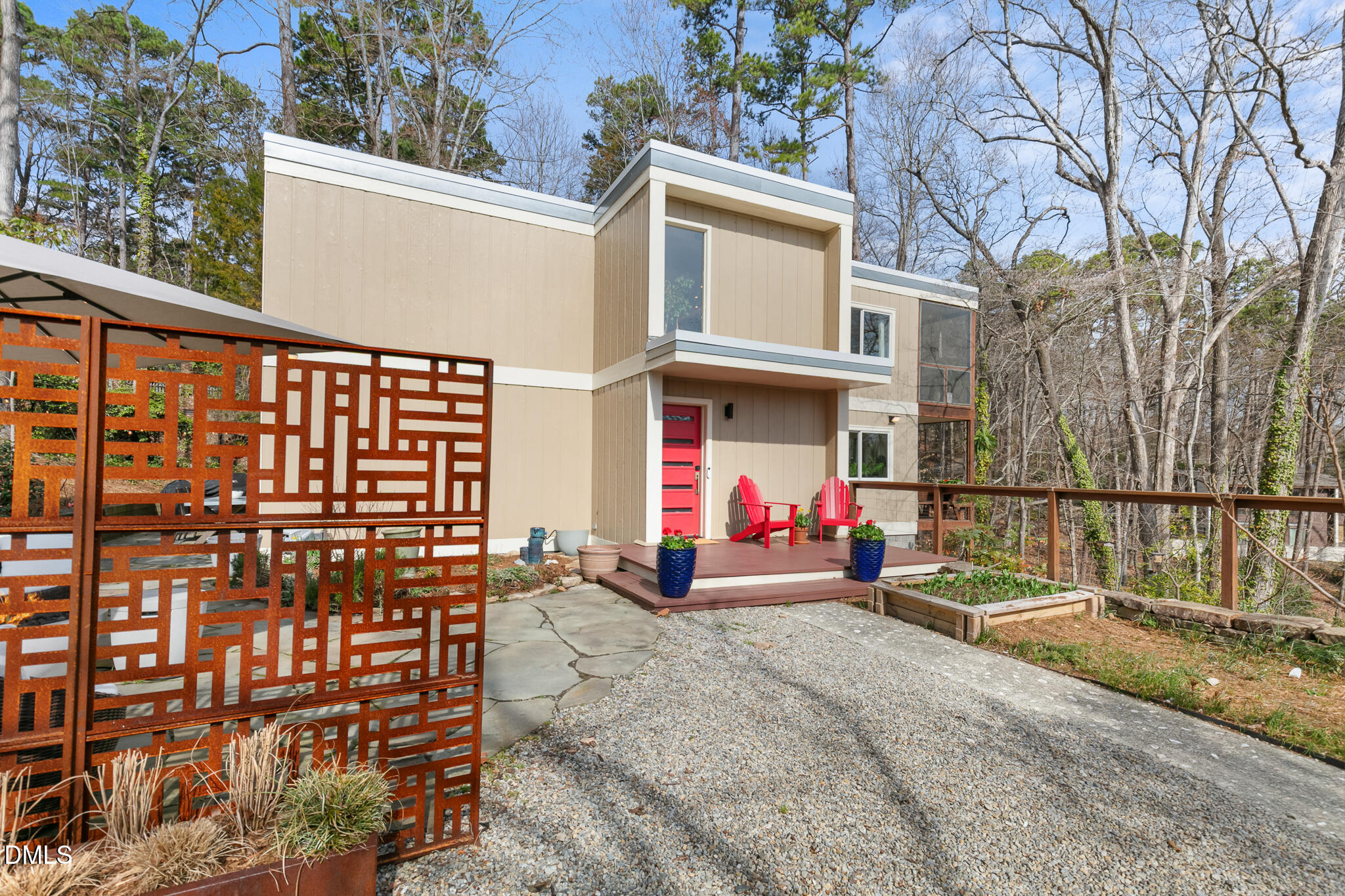 211 Glenhill Lane