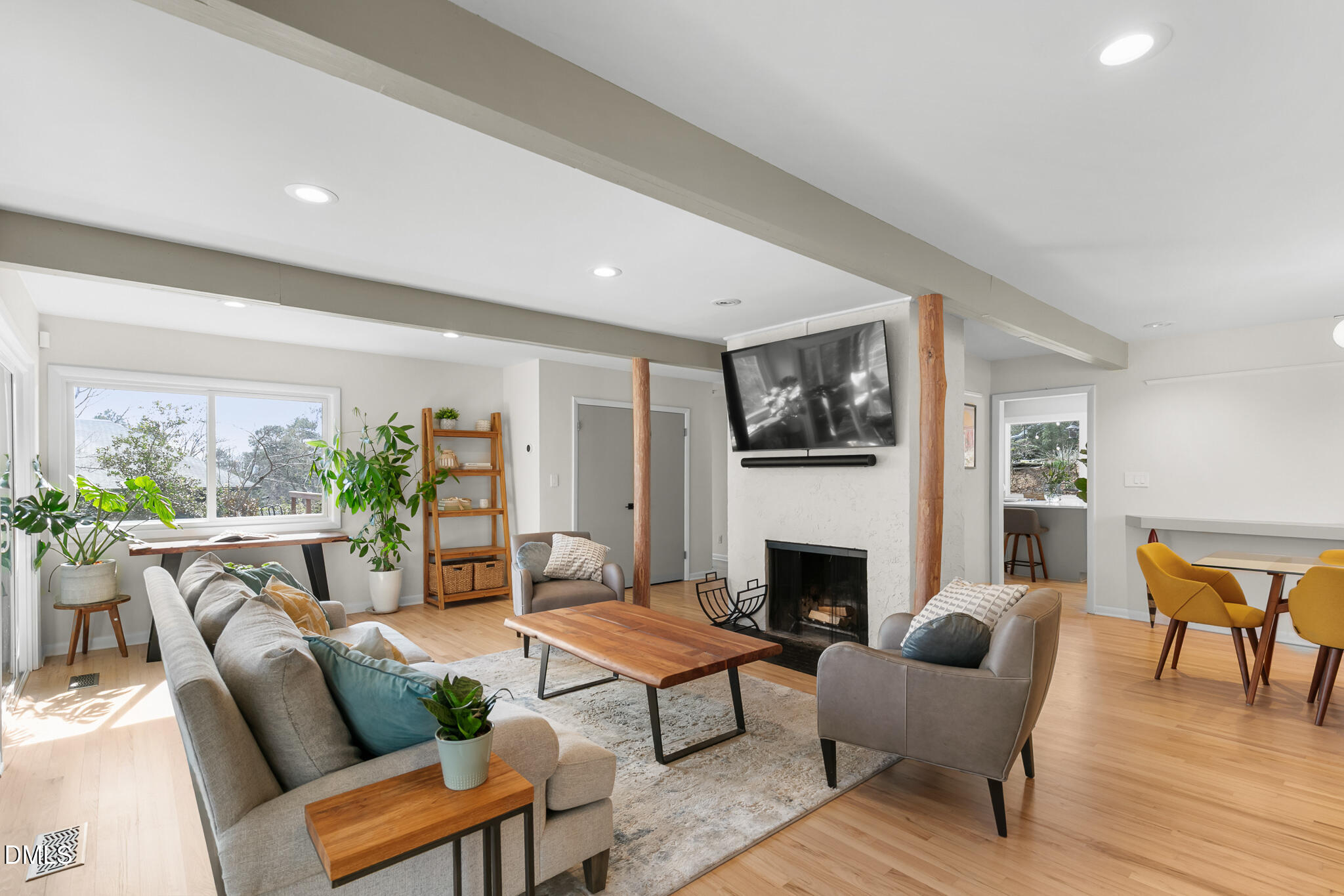 211 Glenhill Lane
