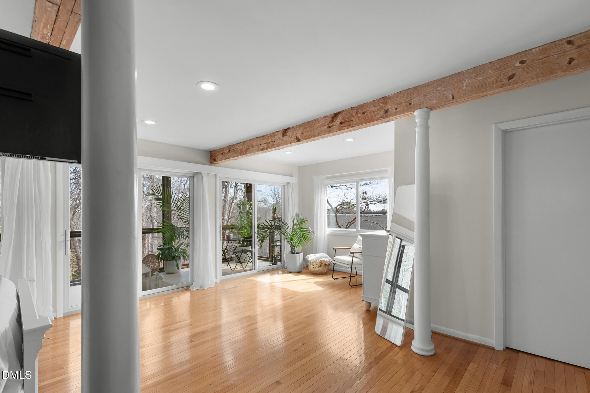 211 Glenhill Lane
