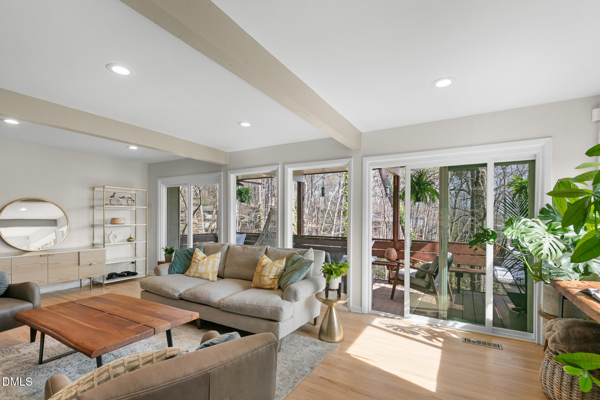 211 Glenhill Lane