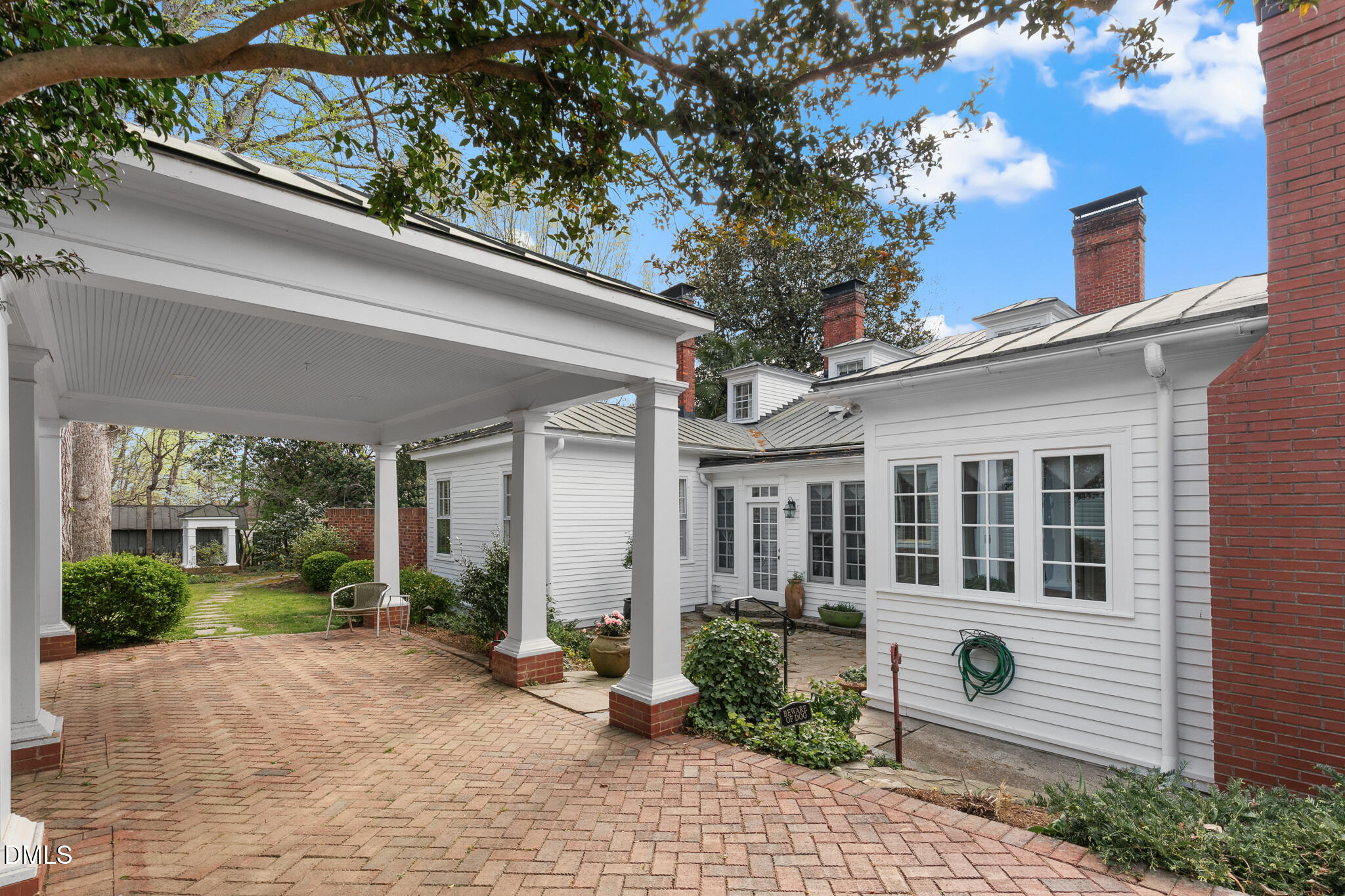 318 N Churton Street