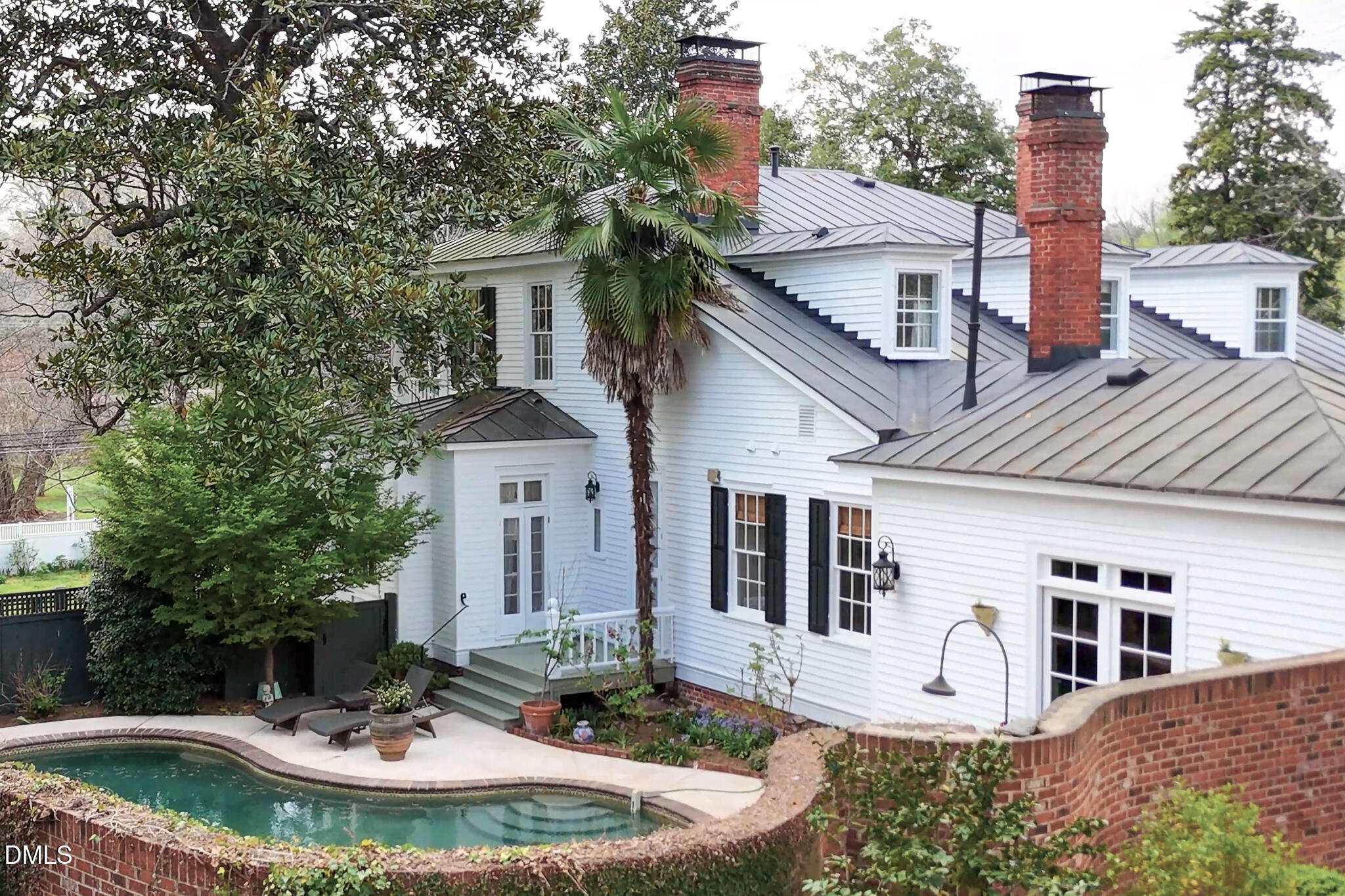 318 N Churton Street