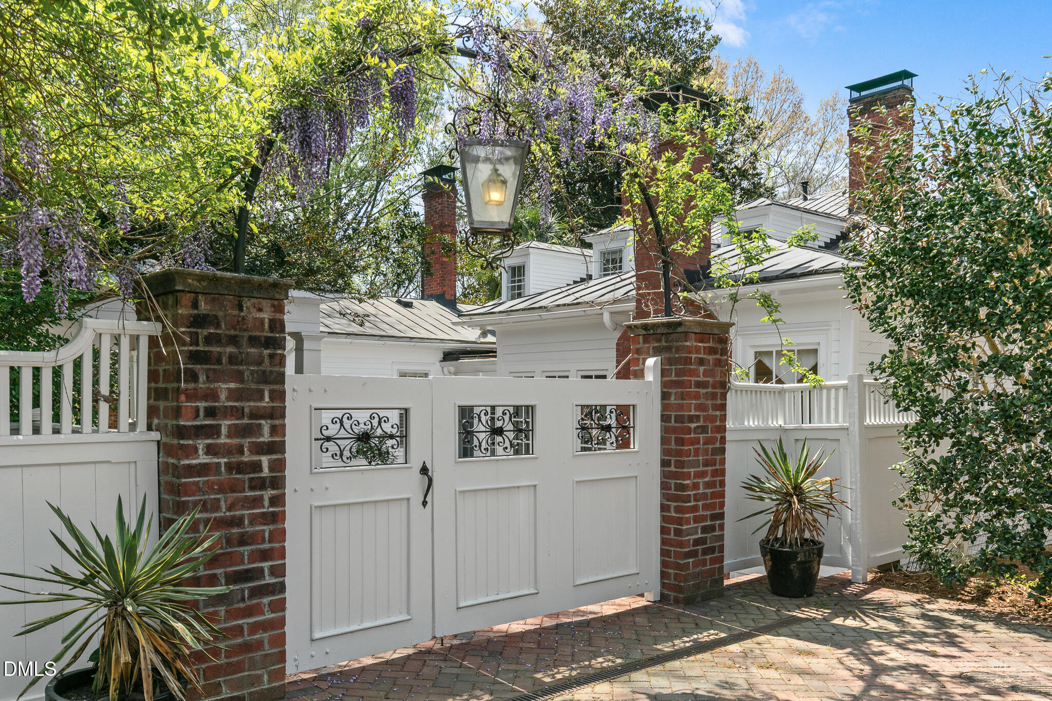 318 N Churton Street