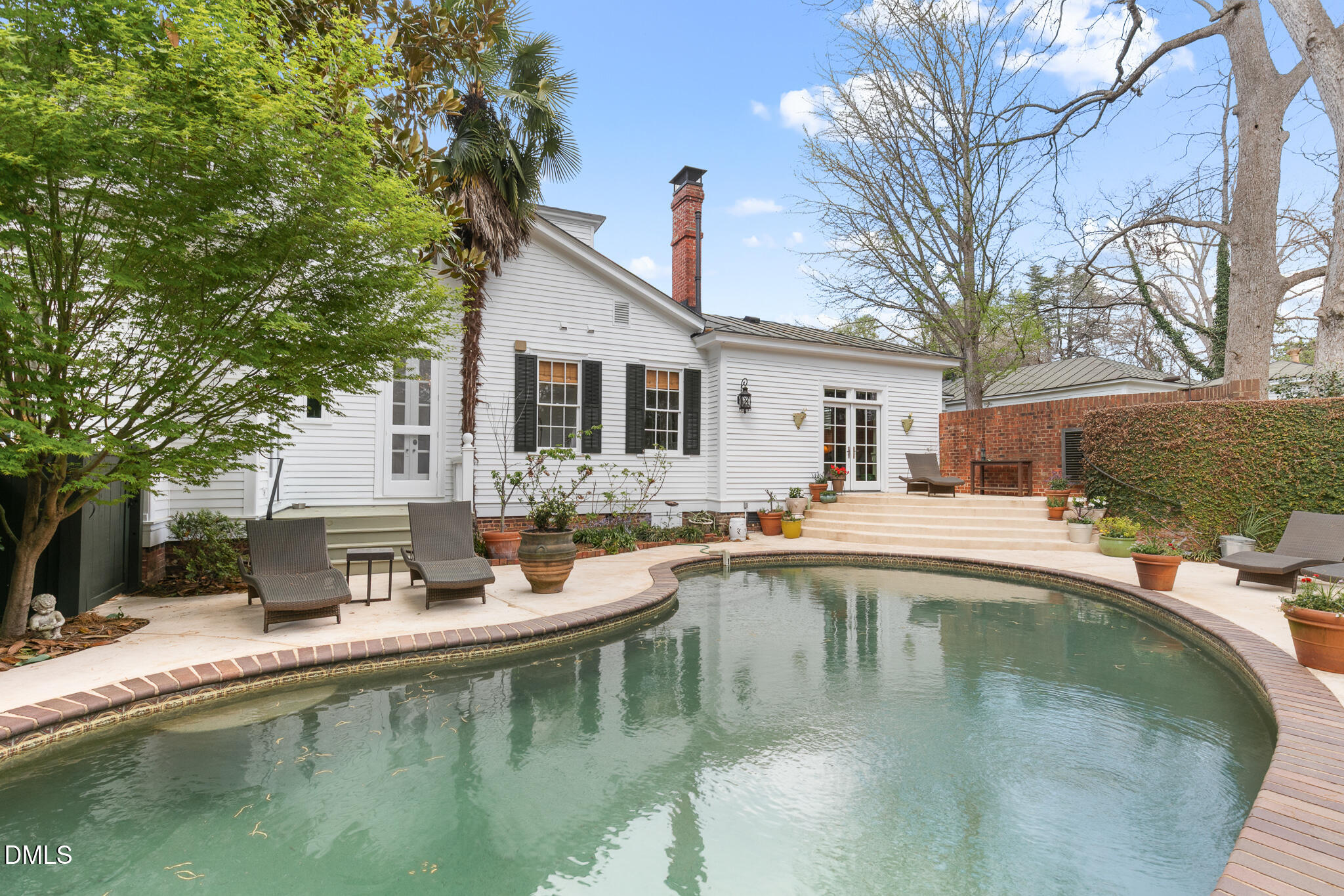 318 N Churton Street