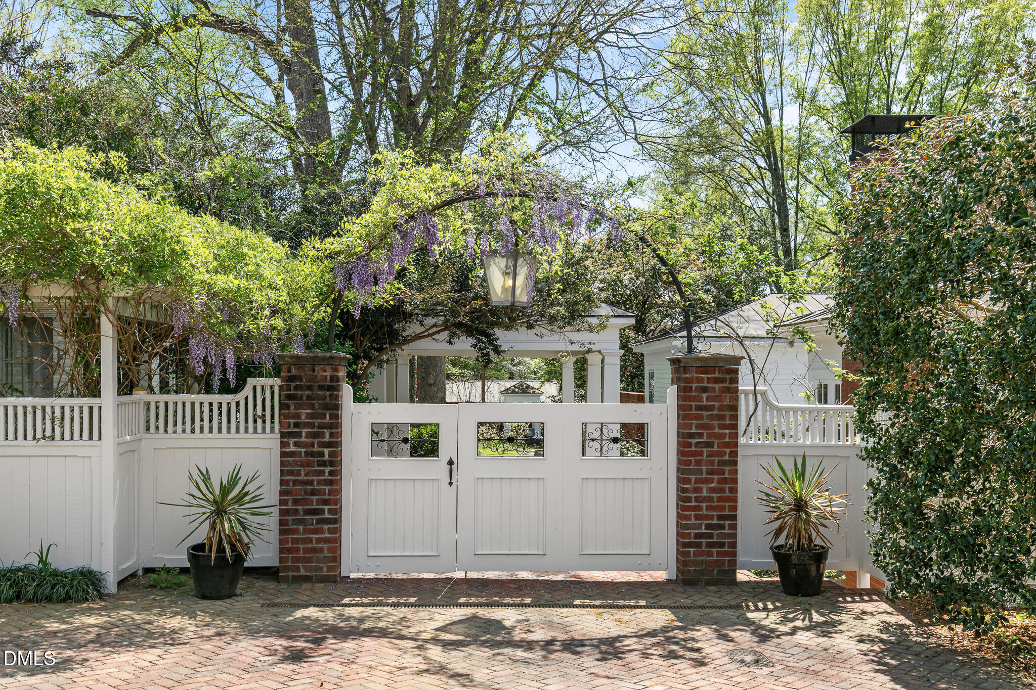 318 N Churton Street