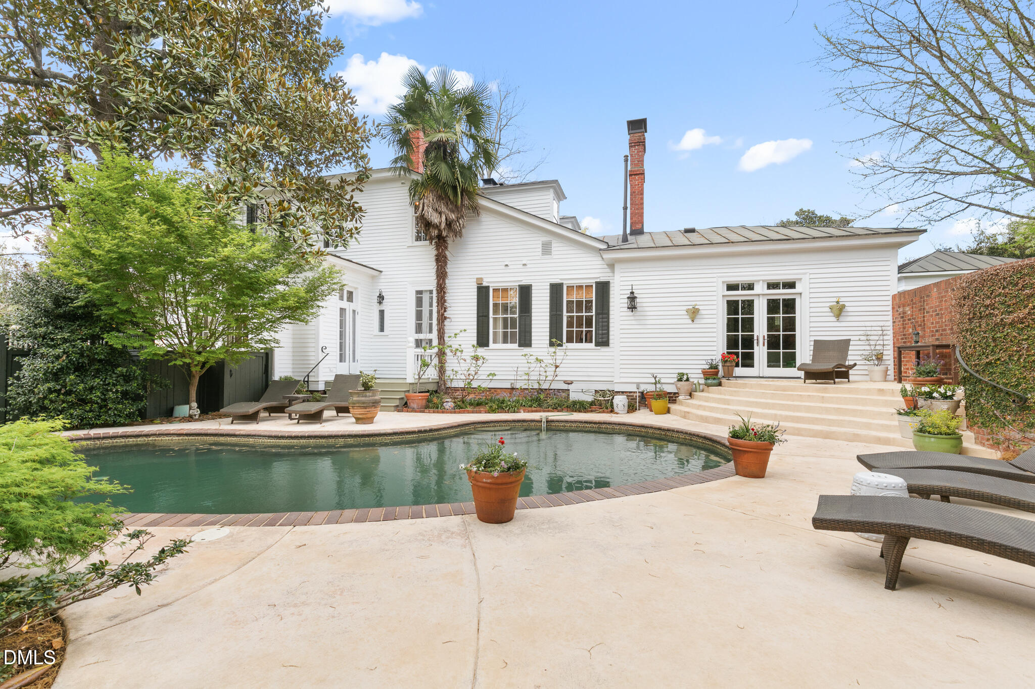 318 N Churton Street