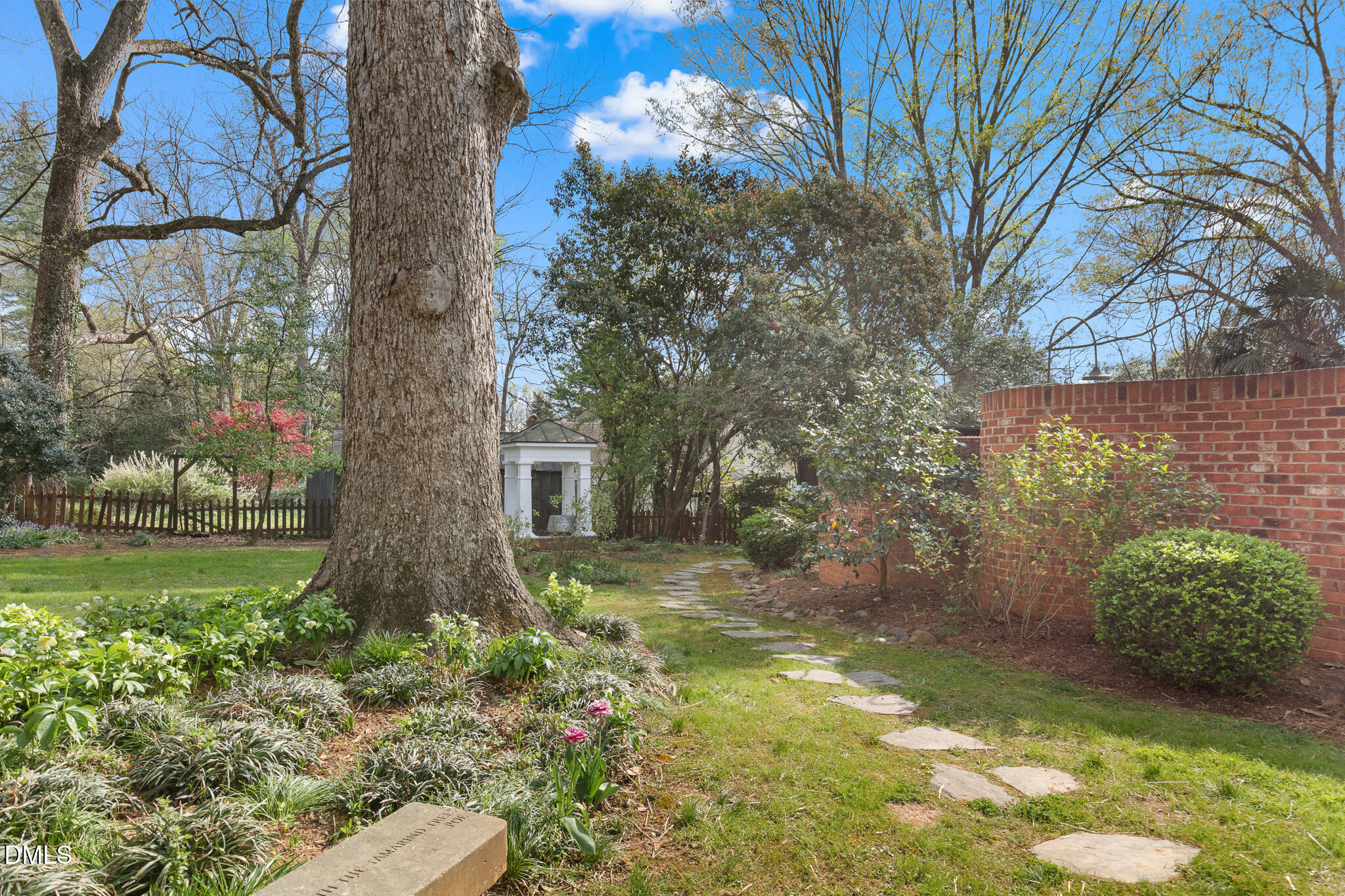 318 N Churton Street