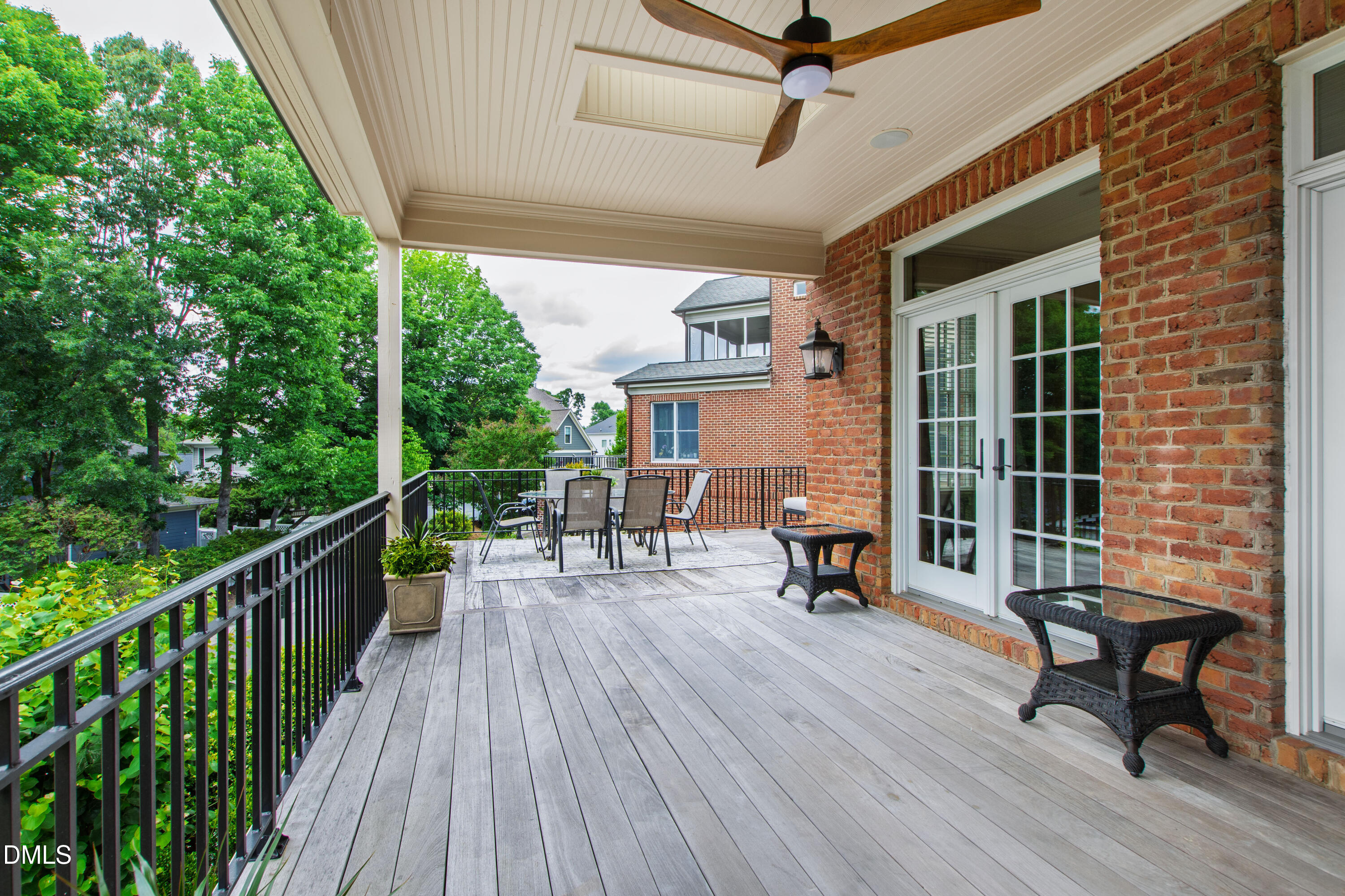 319 Circle Park Place