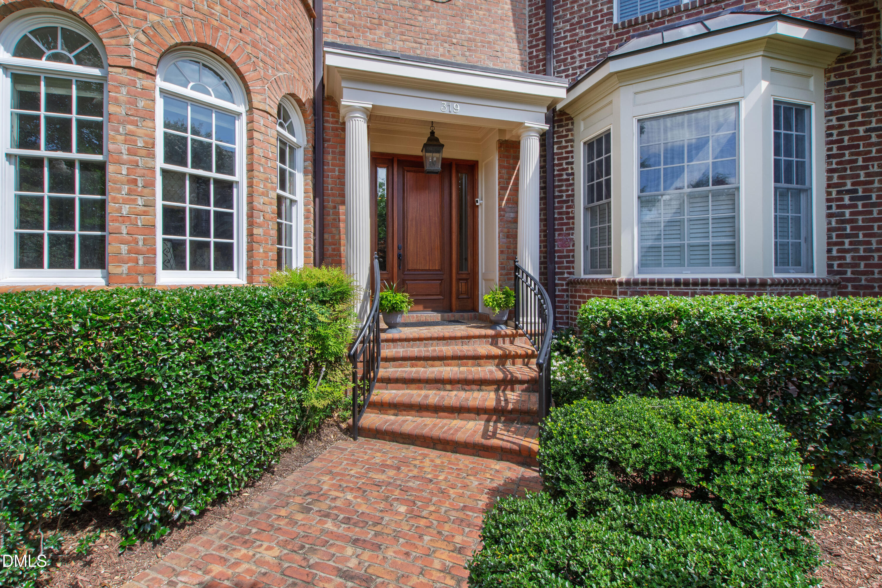 319 Circle Park Place