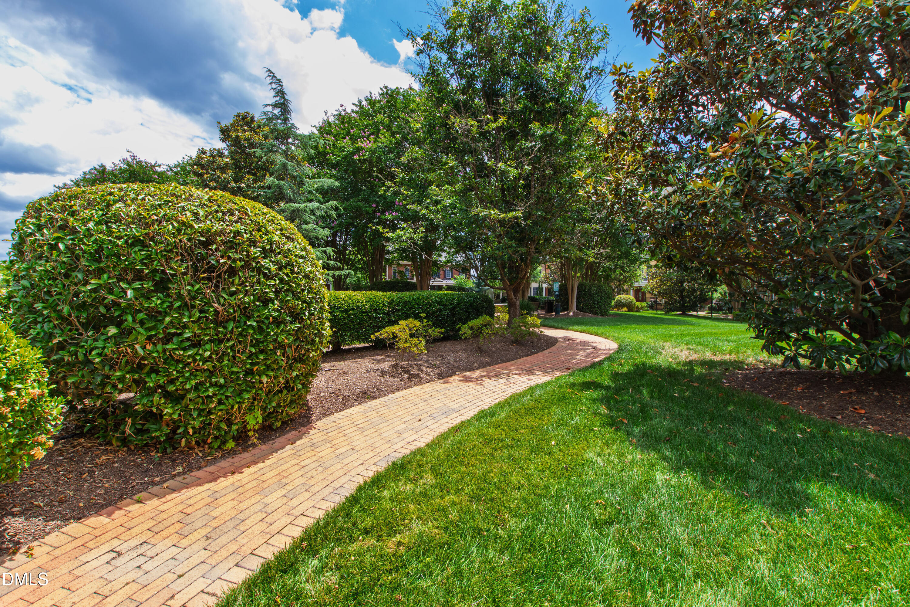 319 Circle Park Place