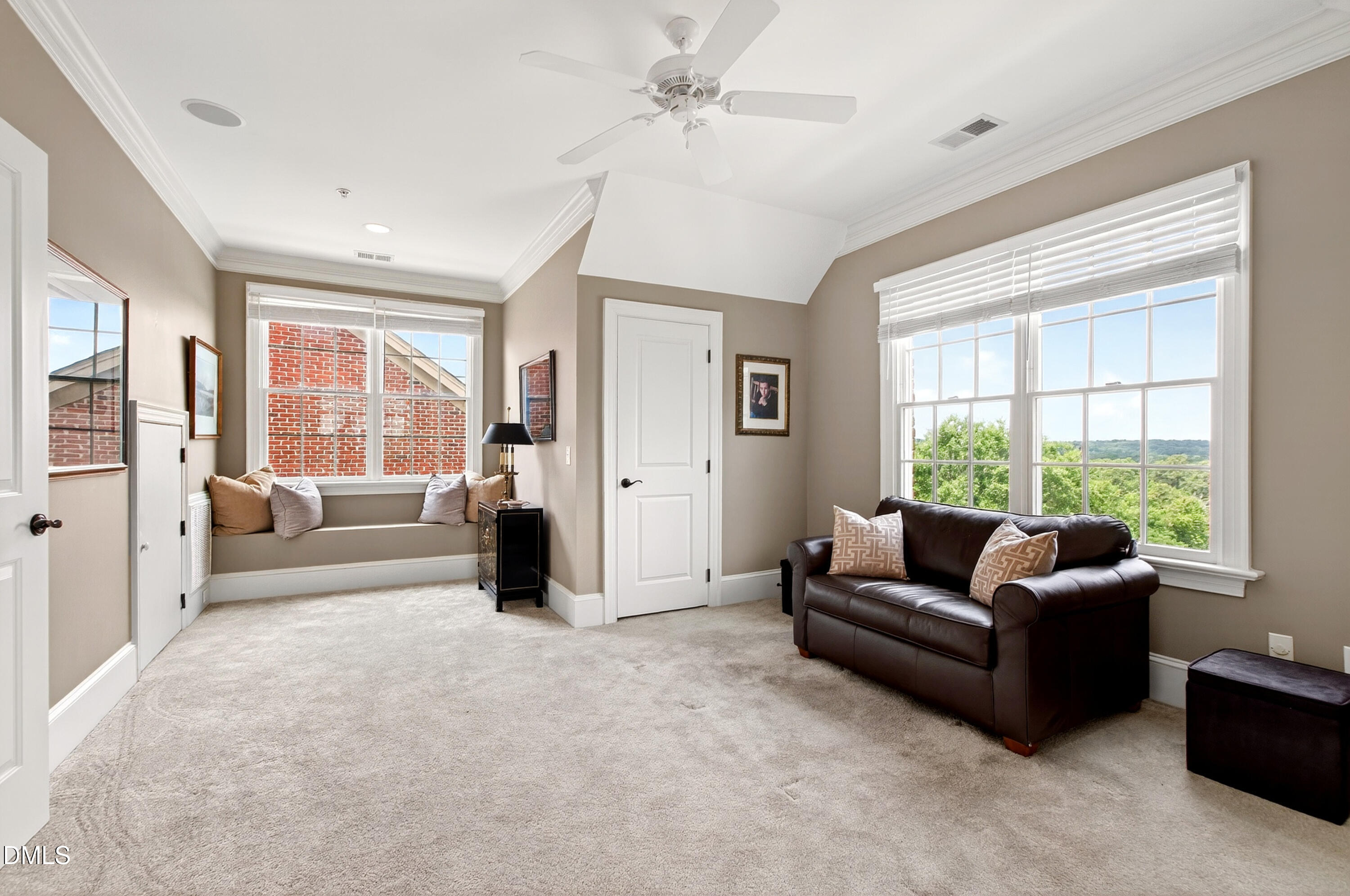 319 Circle Park Place