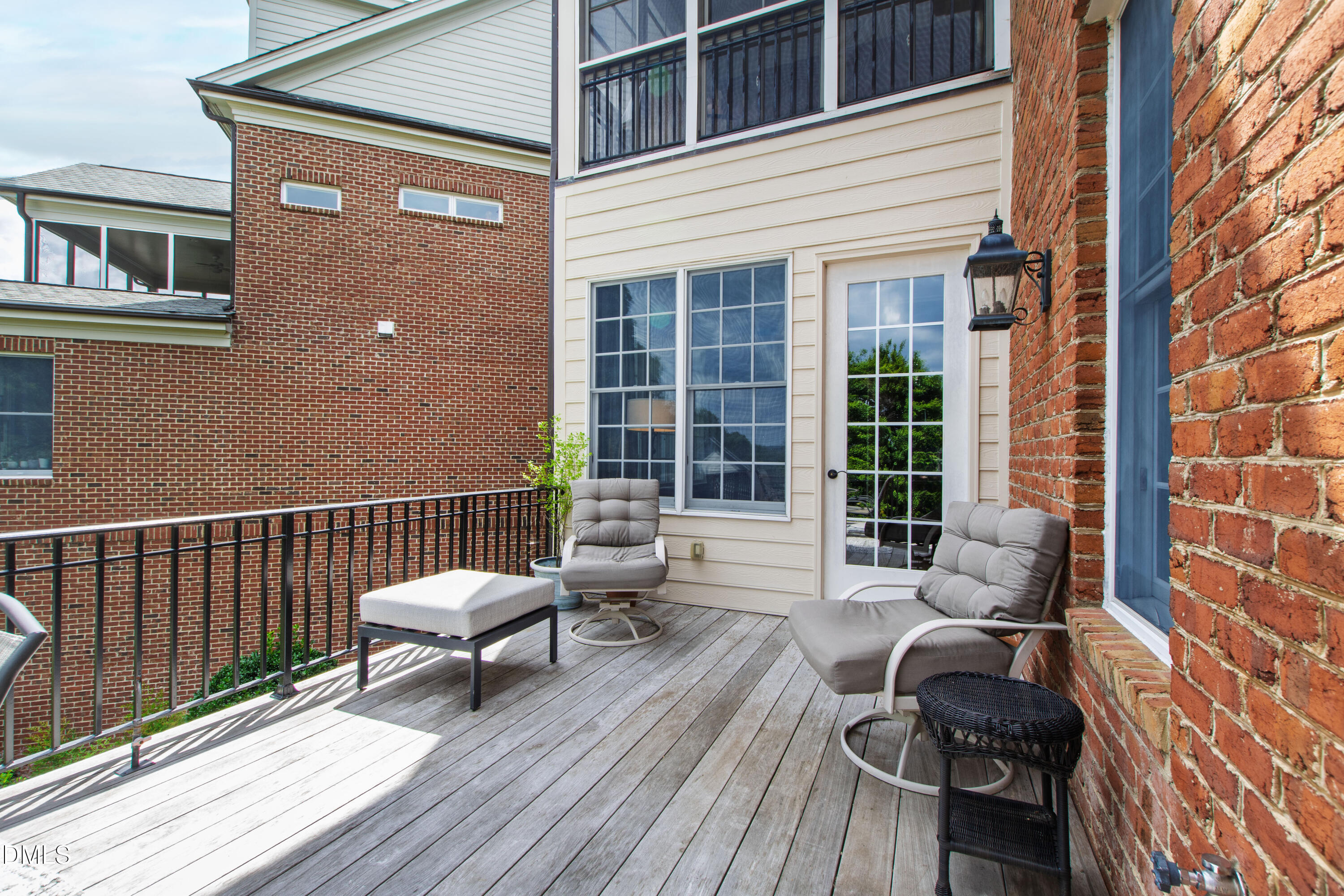 319 Circle Park Place
