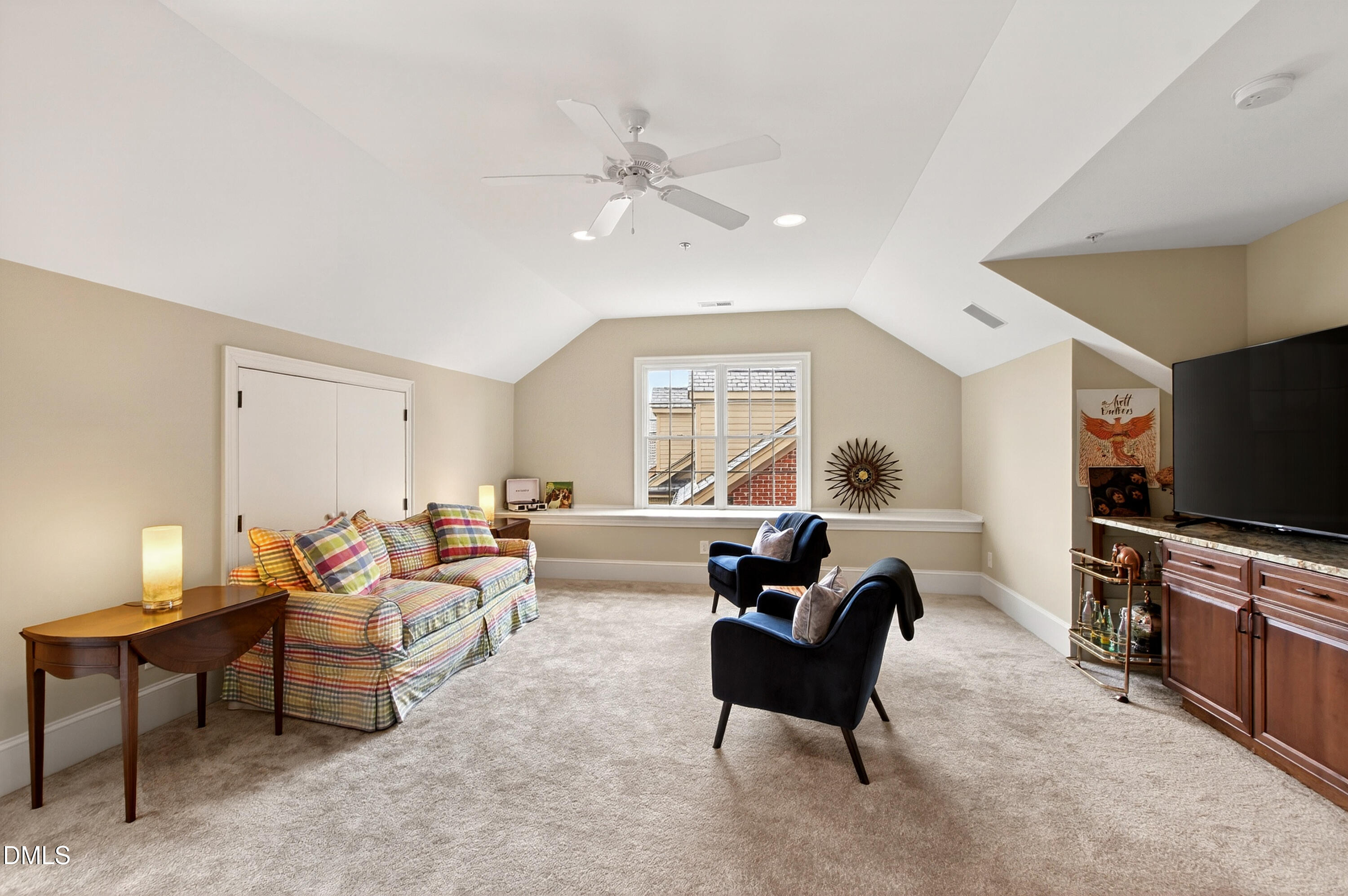 319 Circle Park Place