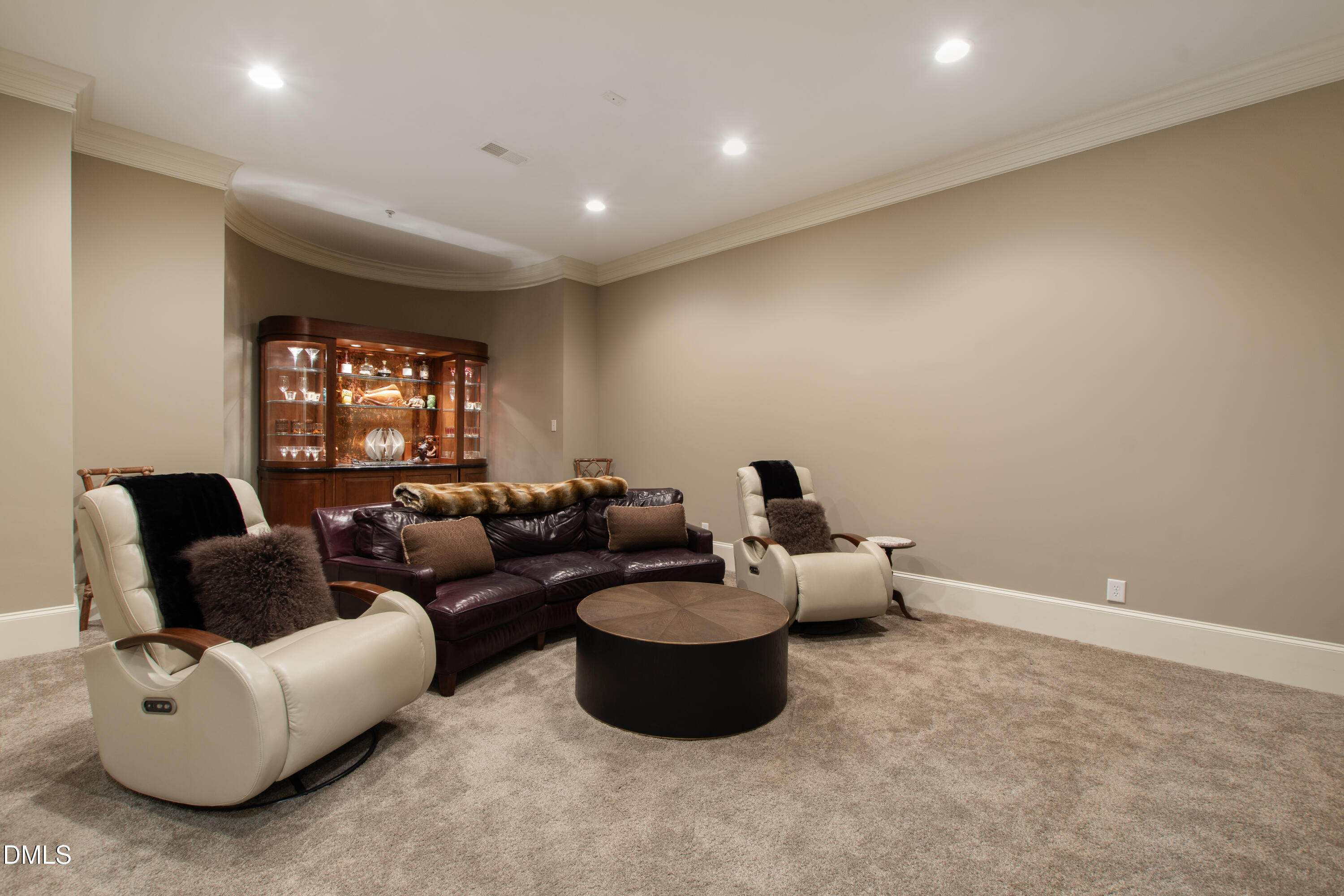 319 Circle Park Place