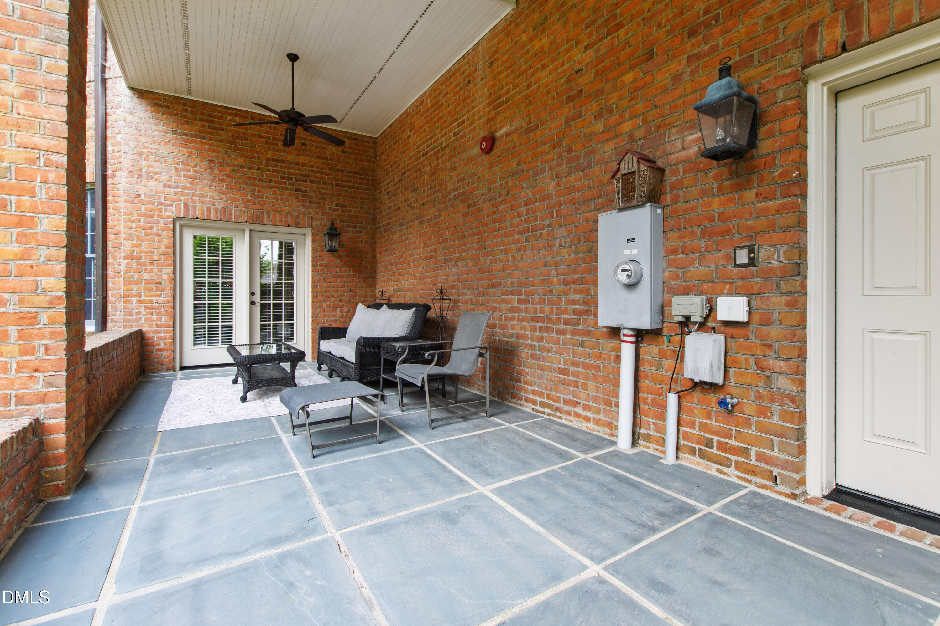 319 Circle Park Place