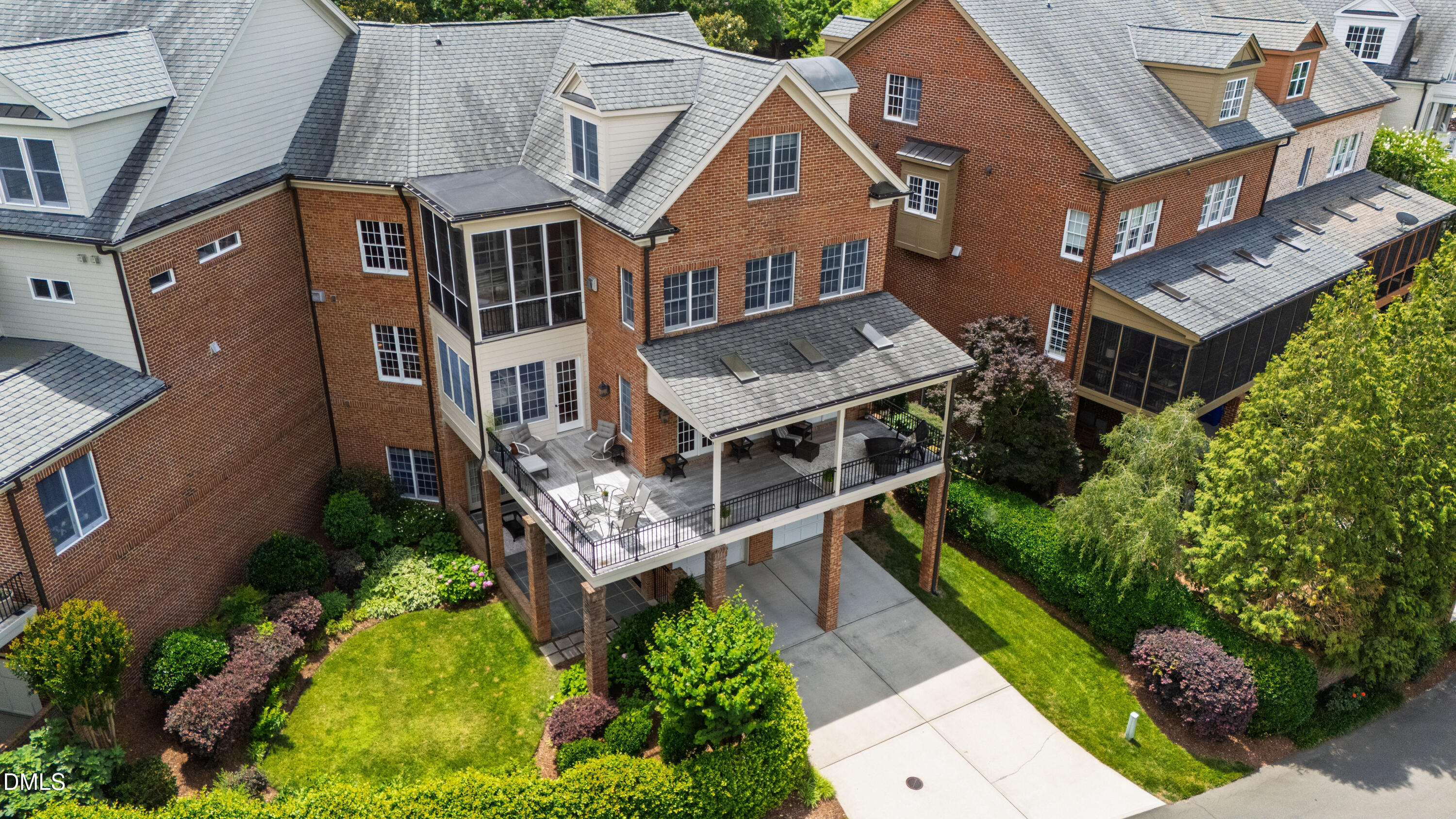319 Circle Park Place