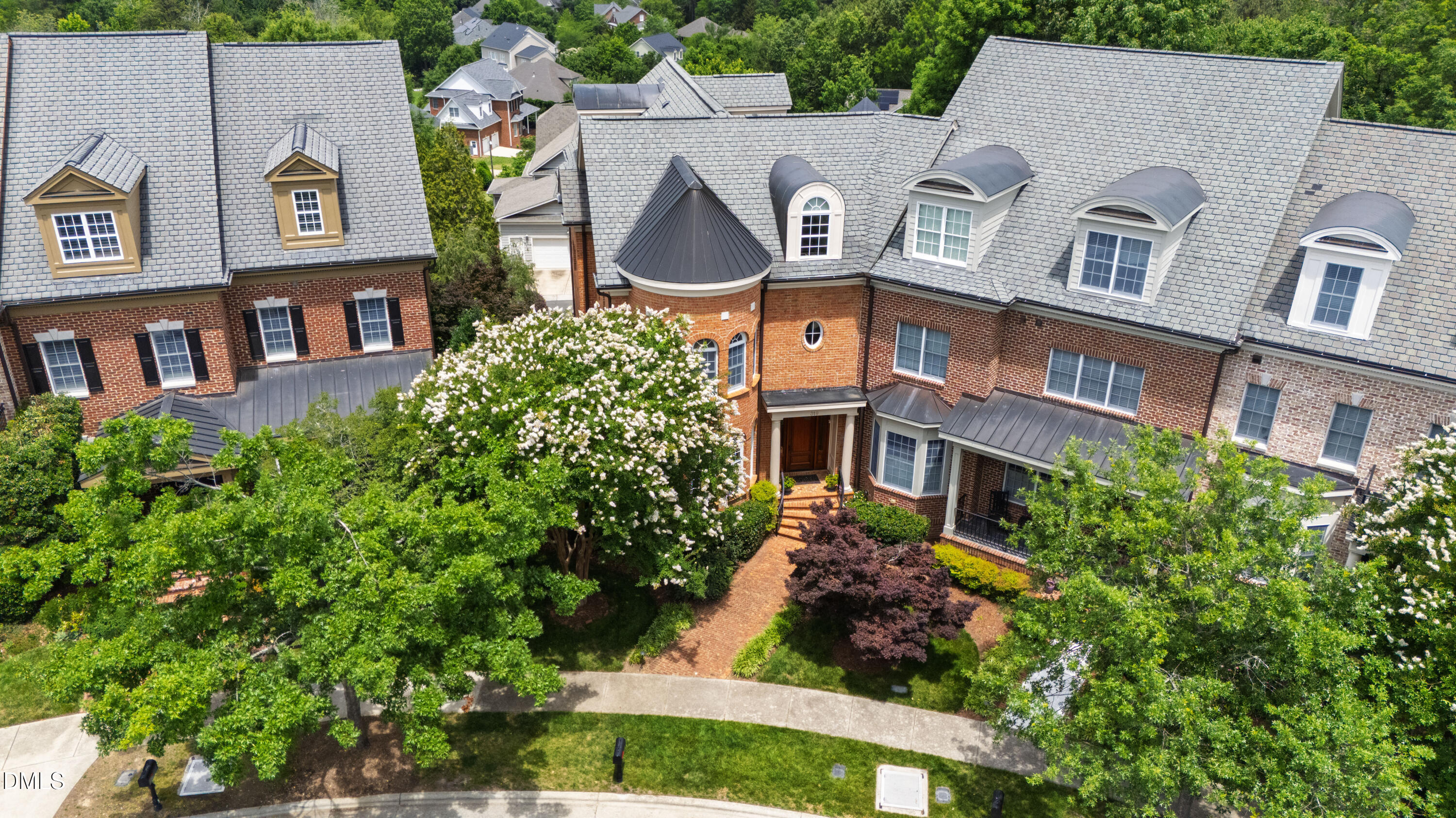 319 Circle Park Place