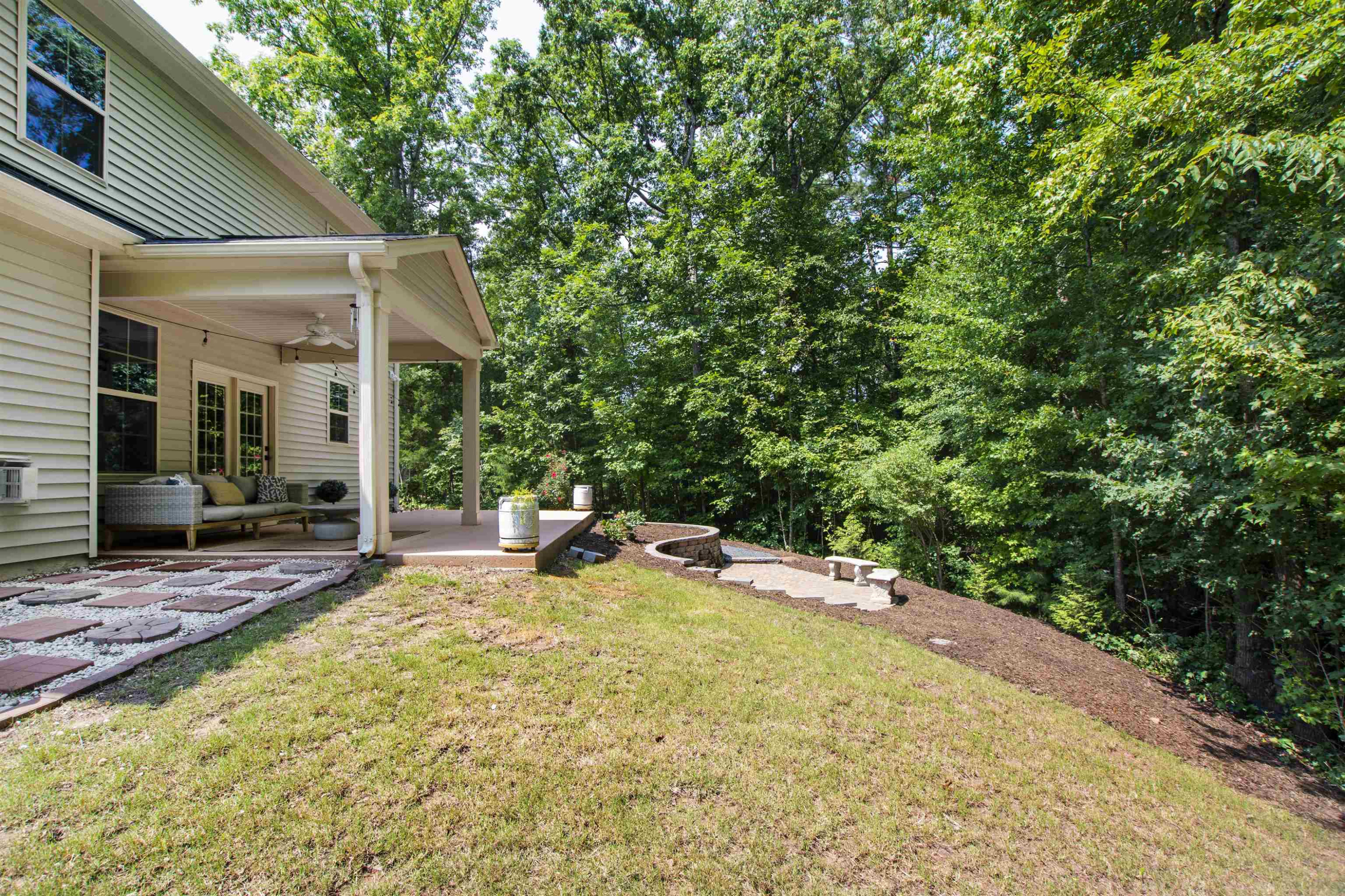 103 Maple Walk Street