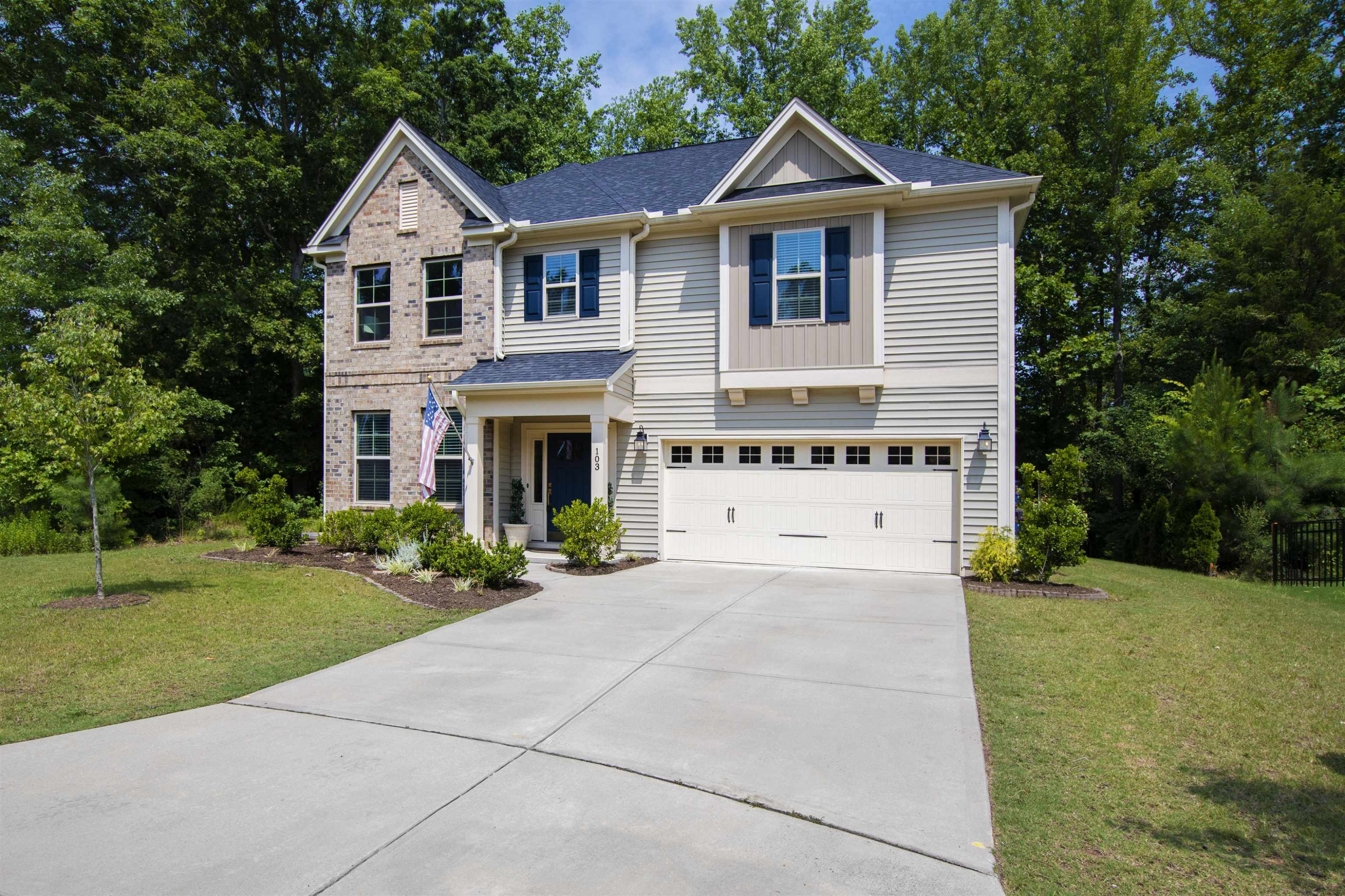 103 Maple Walk Street