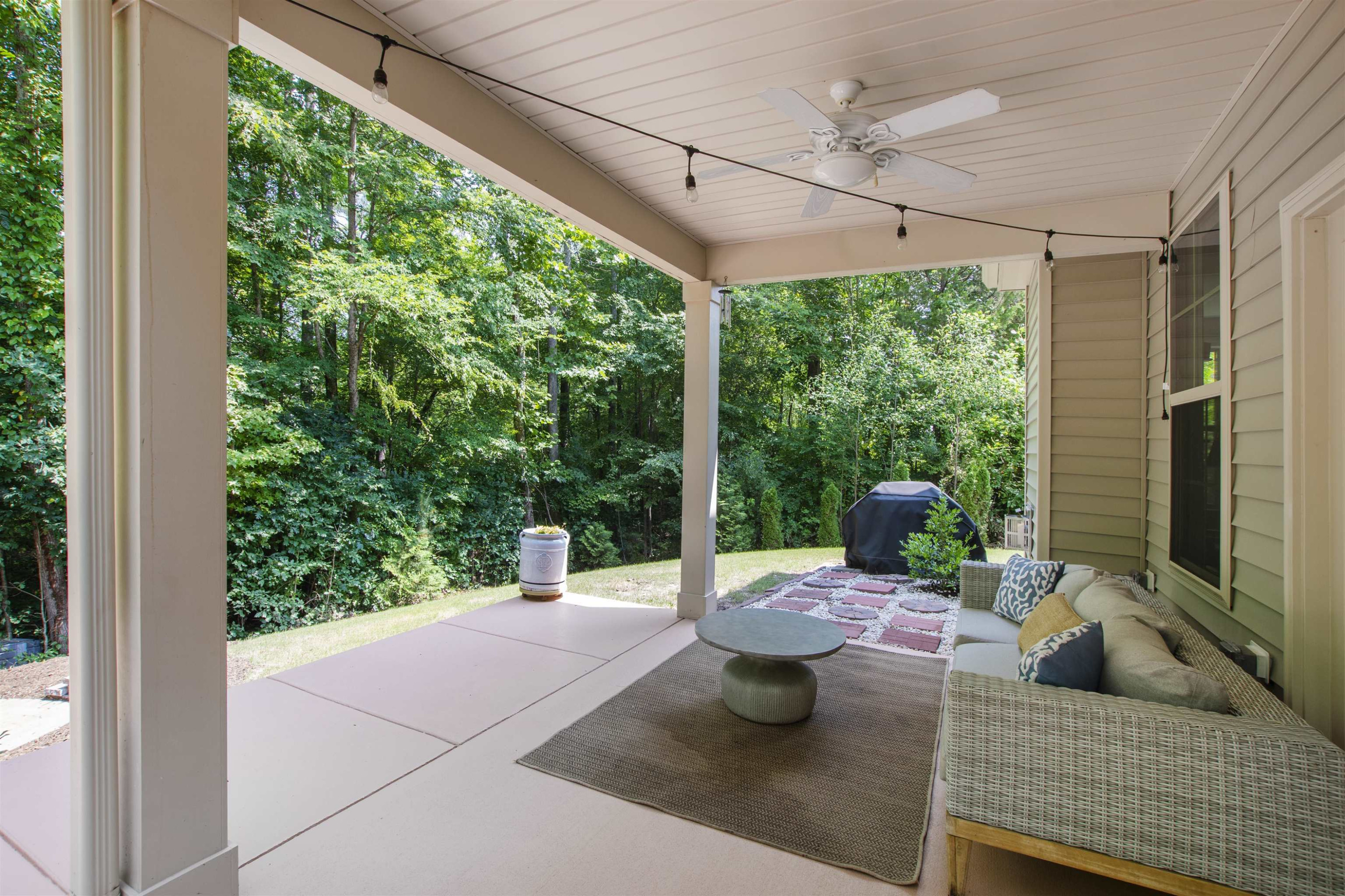 103 Maple Walk Street