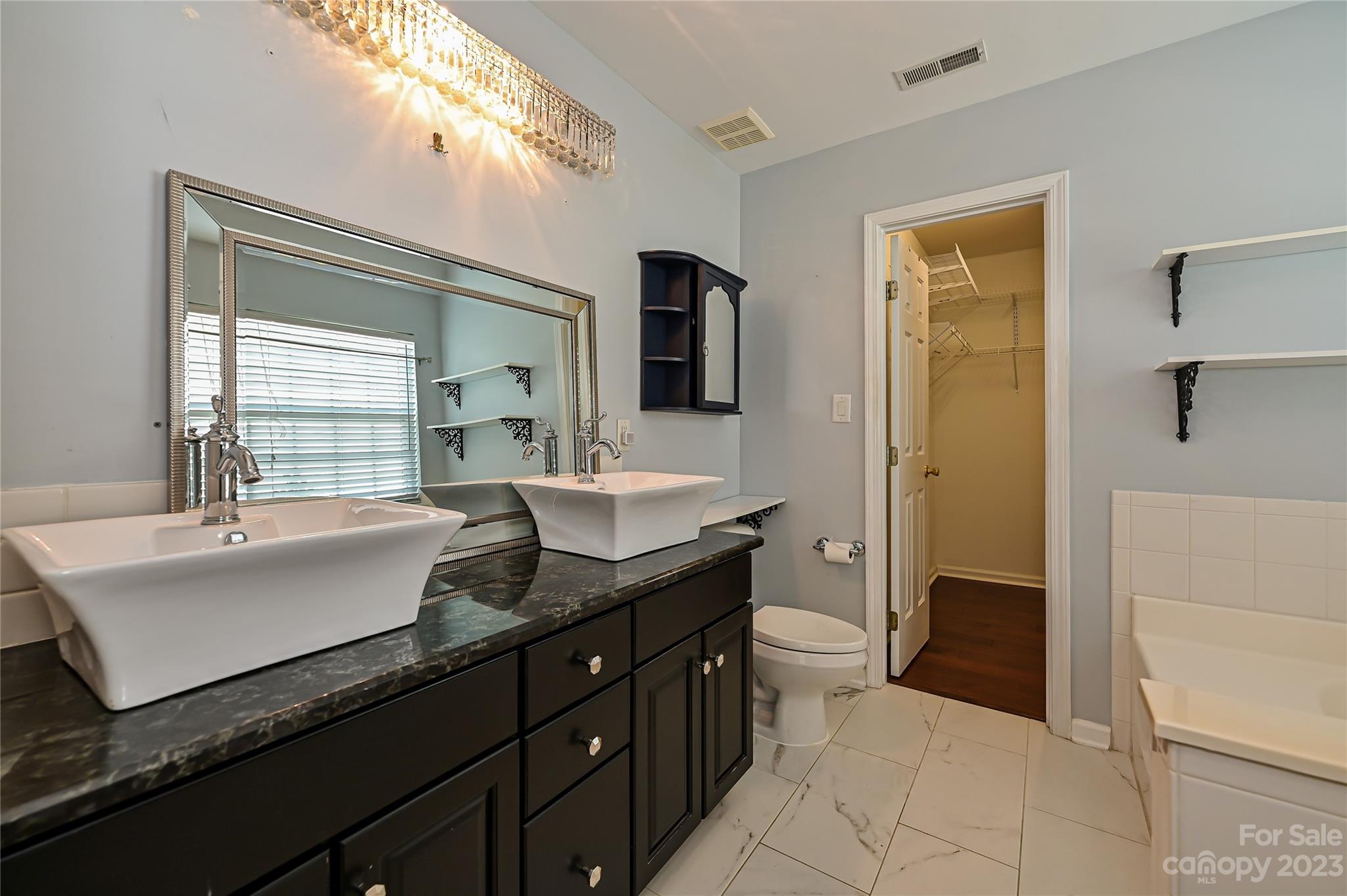 2018 Holly Villa Circle