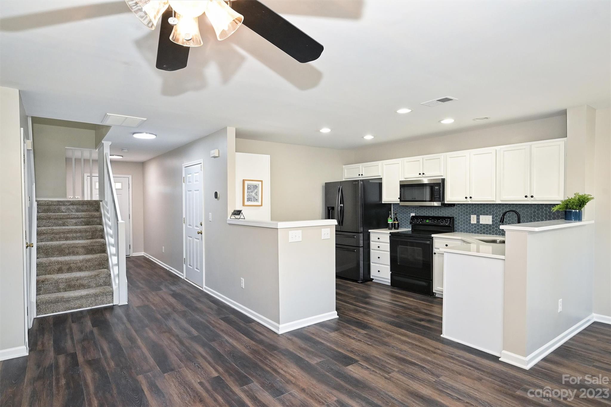 11828 Kevin Henry Place