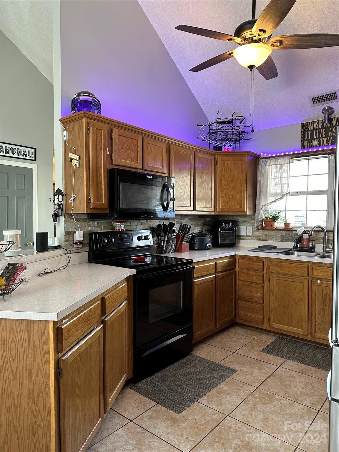 2216 Wheaton Way