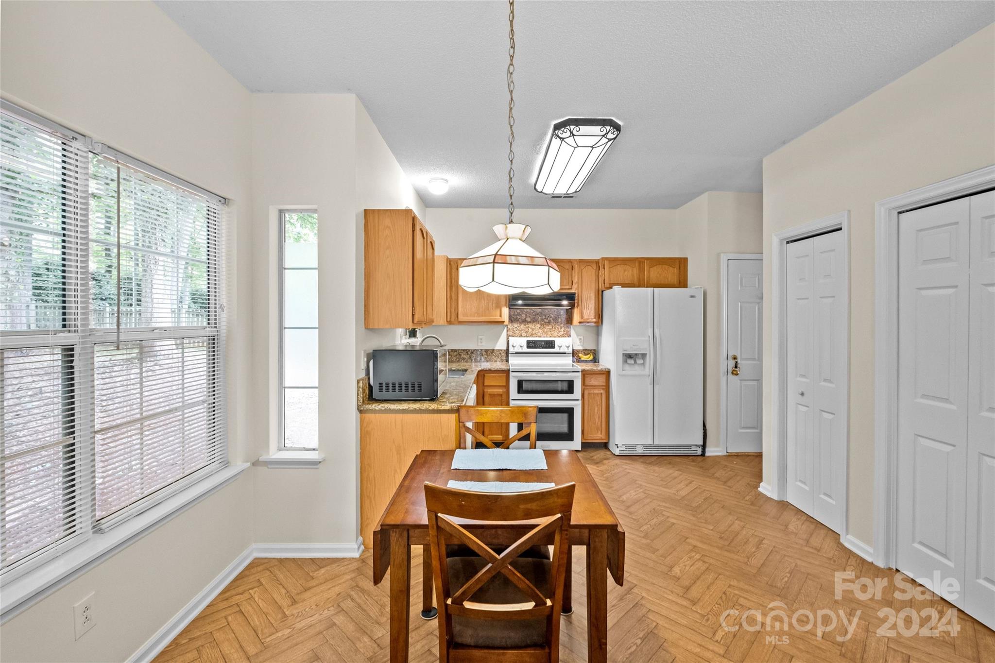 6121 Carriage Oaks Drive