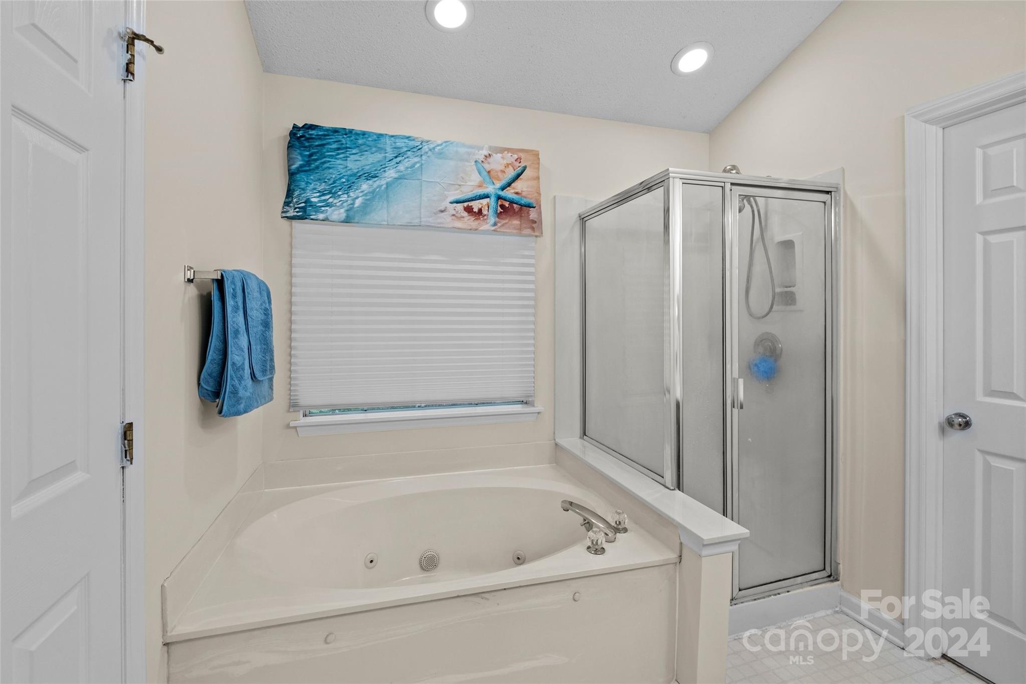 6121 Carriage Oaks Drive