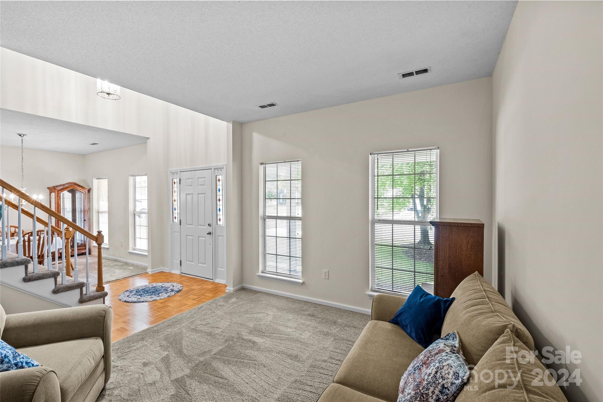 6121 Carriage Oaks Drive