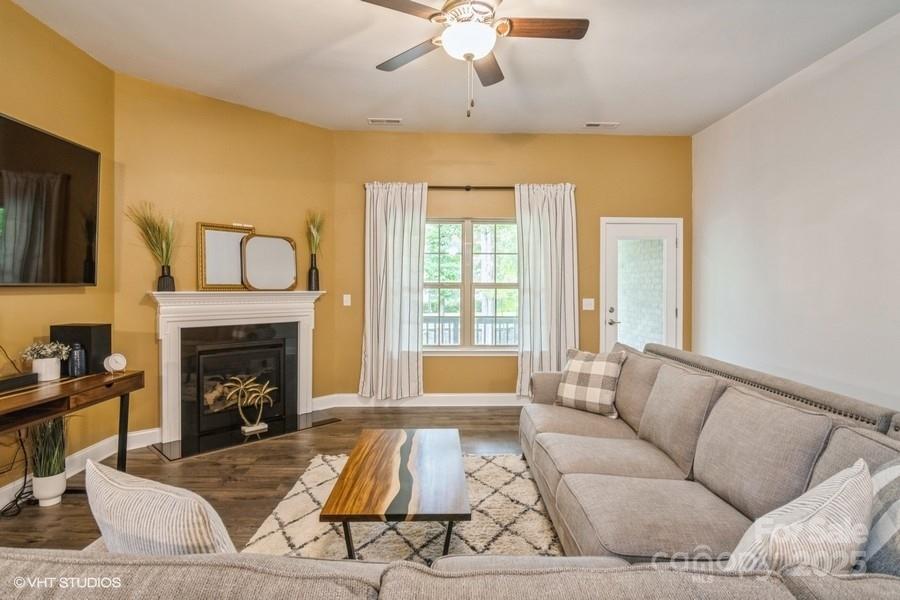 876 Hardin Street Unit: B24