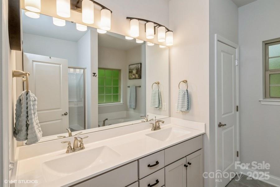 876 Hardin Street Unit: B24