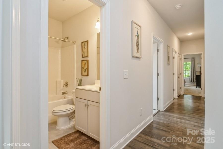 876 Hardin Street Unit: B24