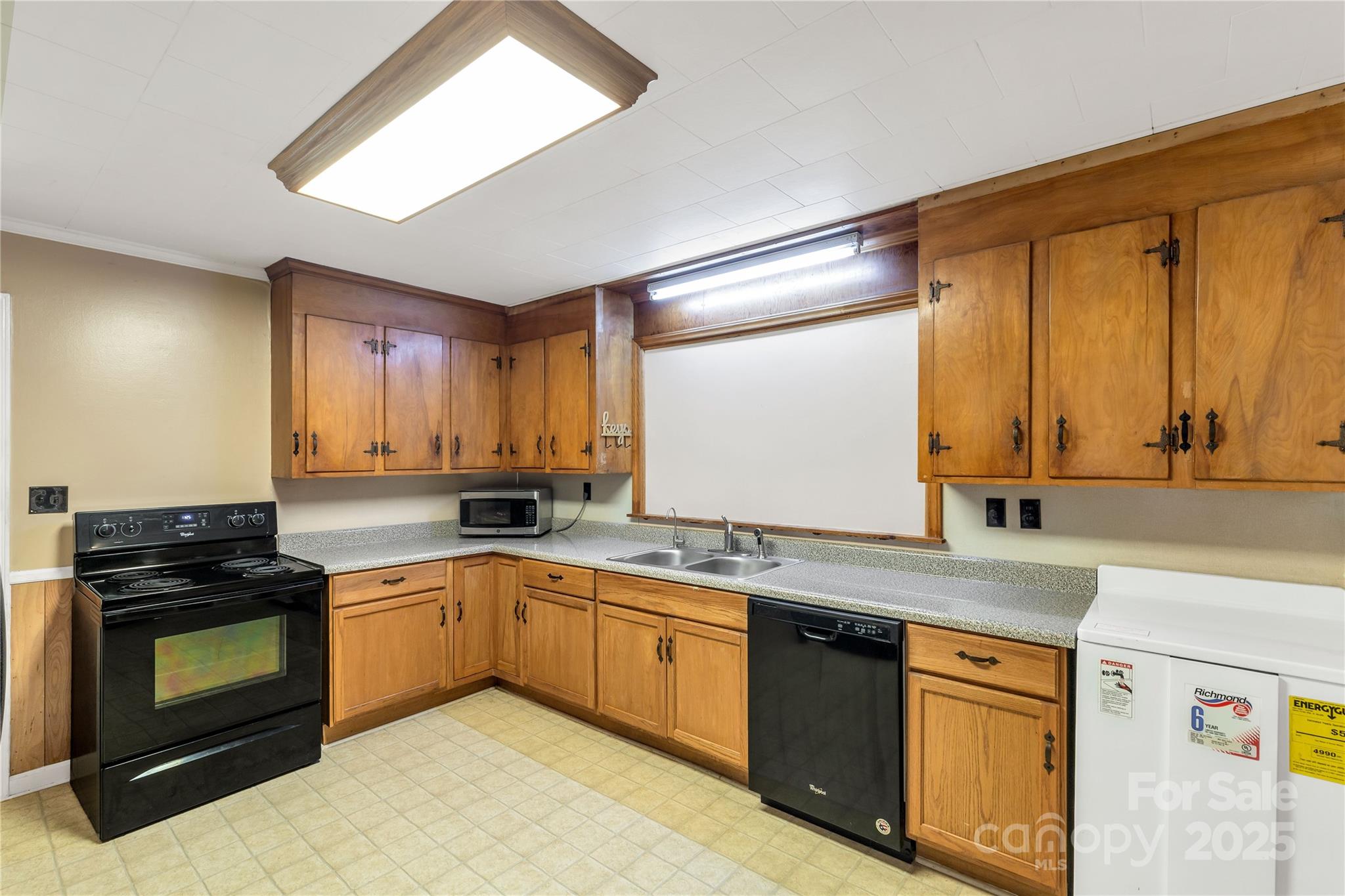 6115 Campbell Road