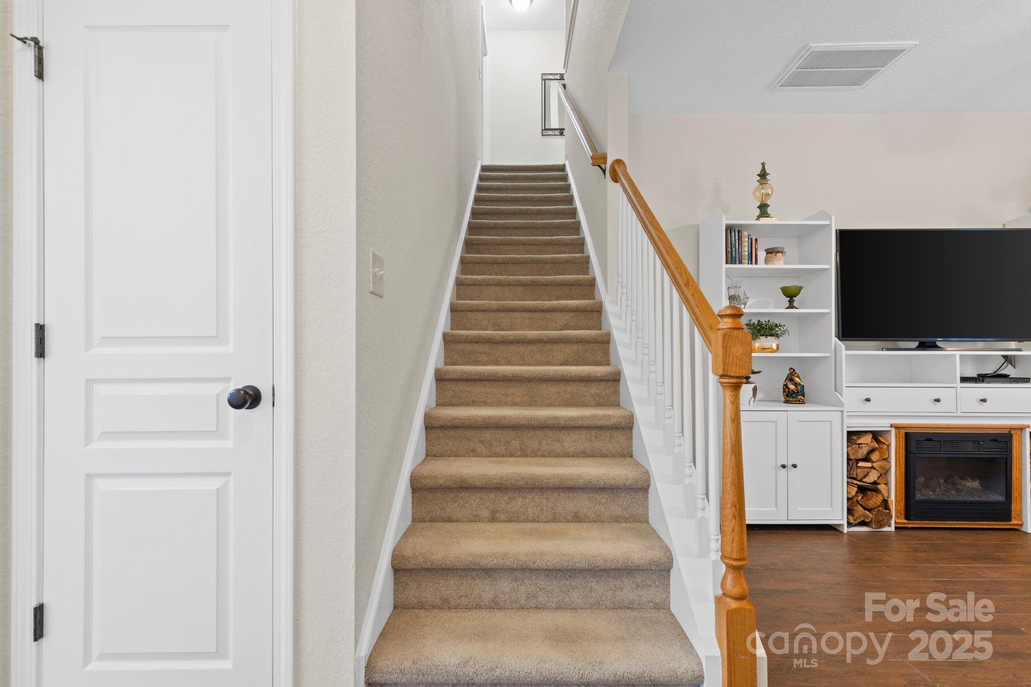 546 Calen Lane