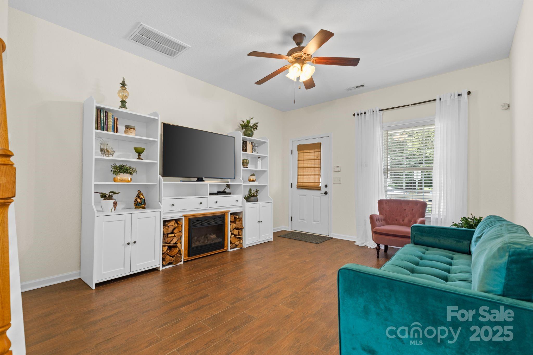 546 Calen Lane