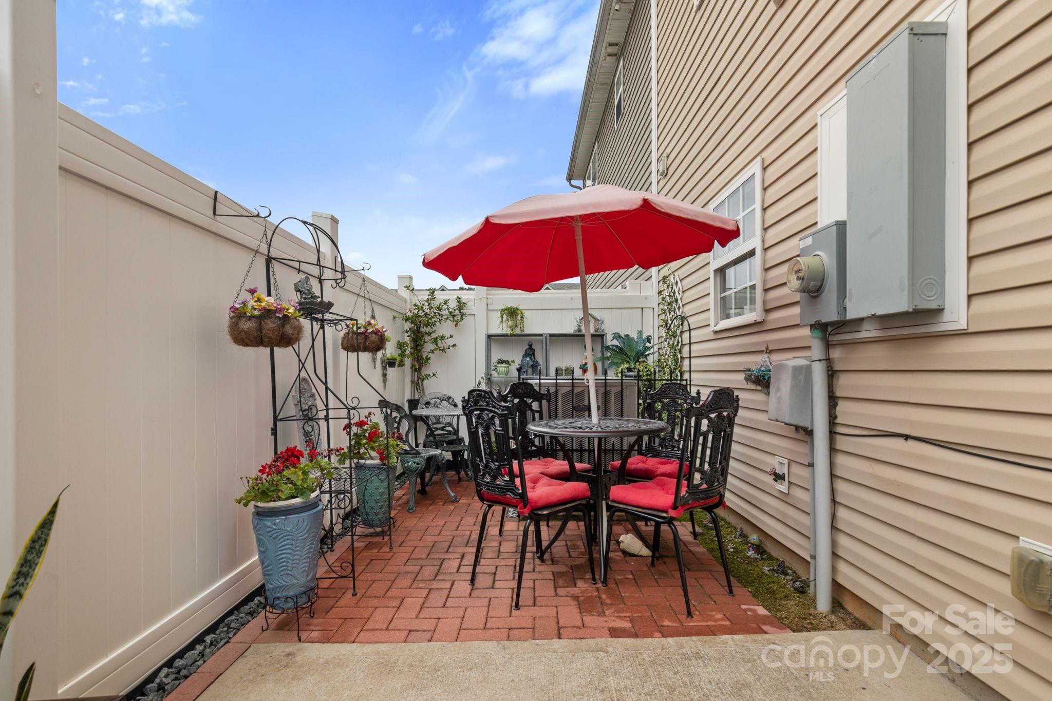 546 Calen Lane