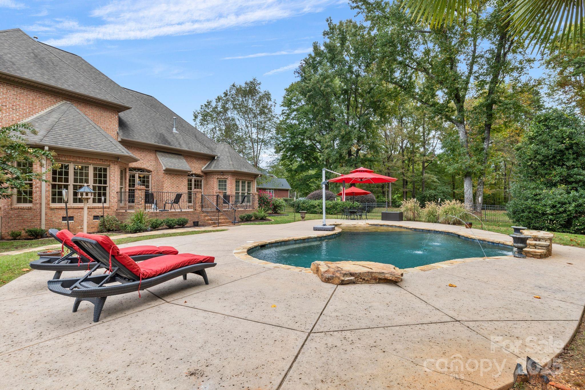 9711 Arlington Oaks Drive