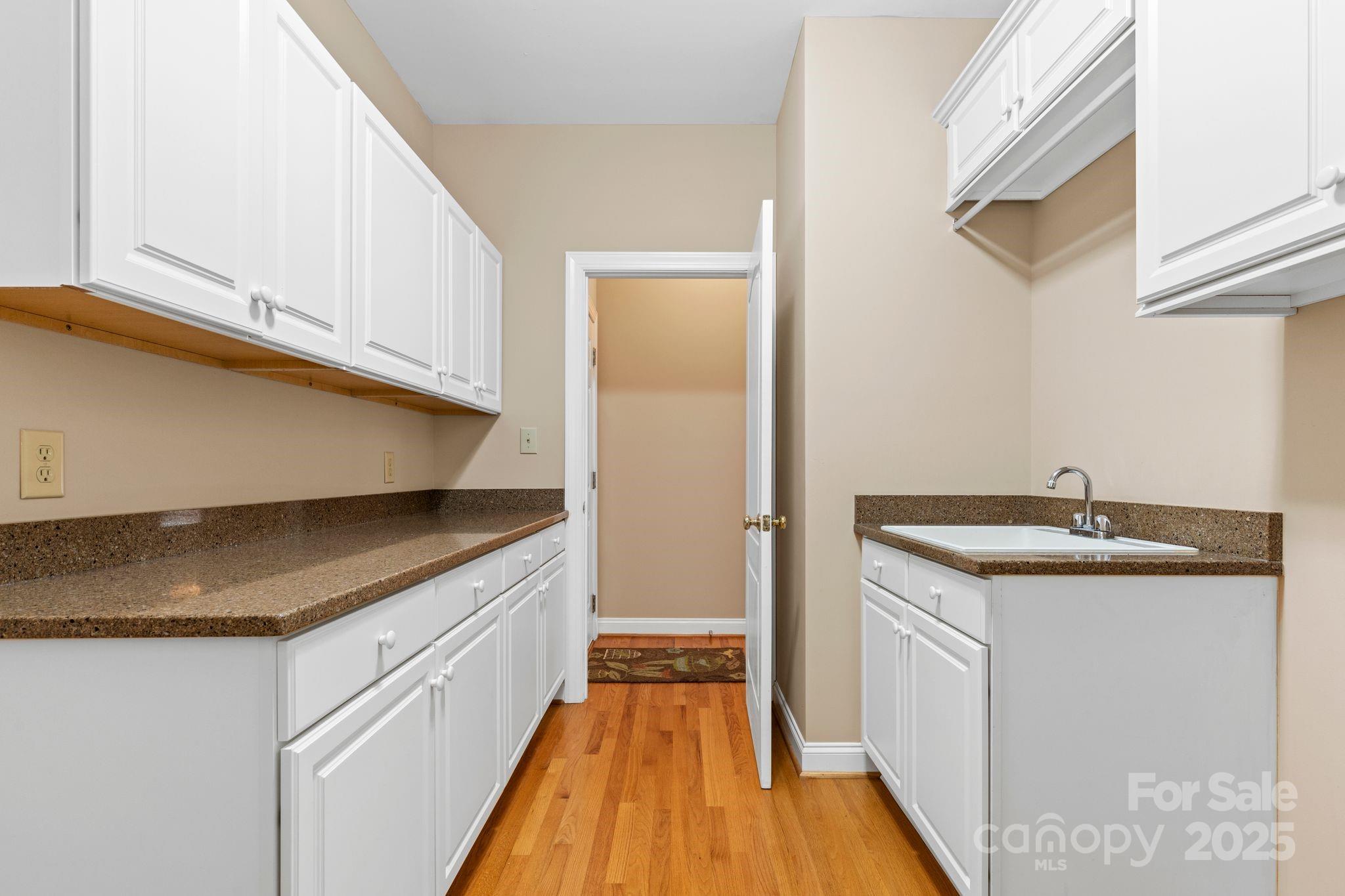 9711 Arlington Oaks Drive