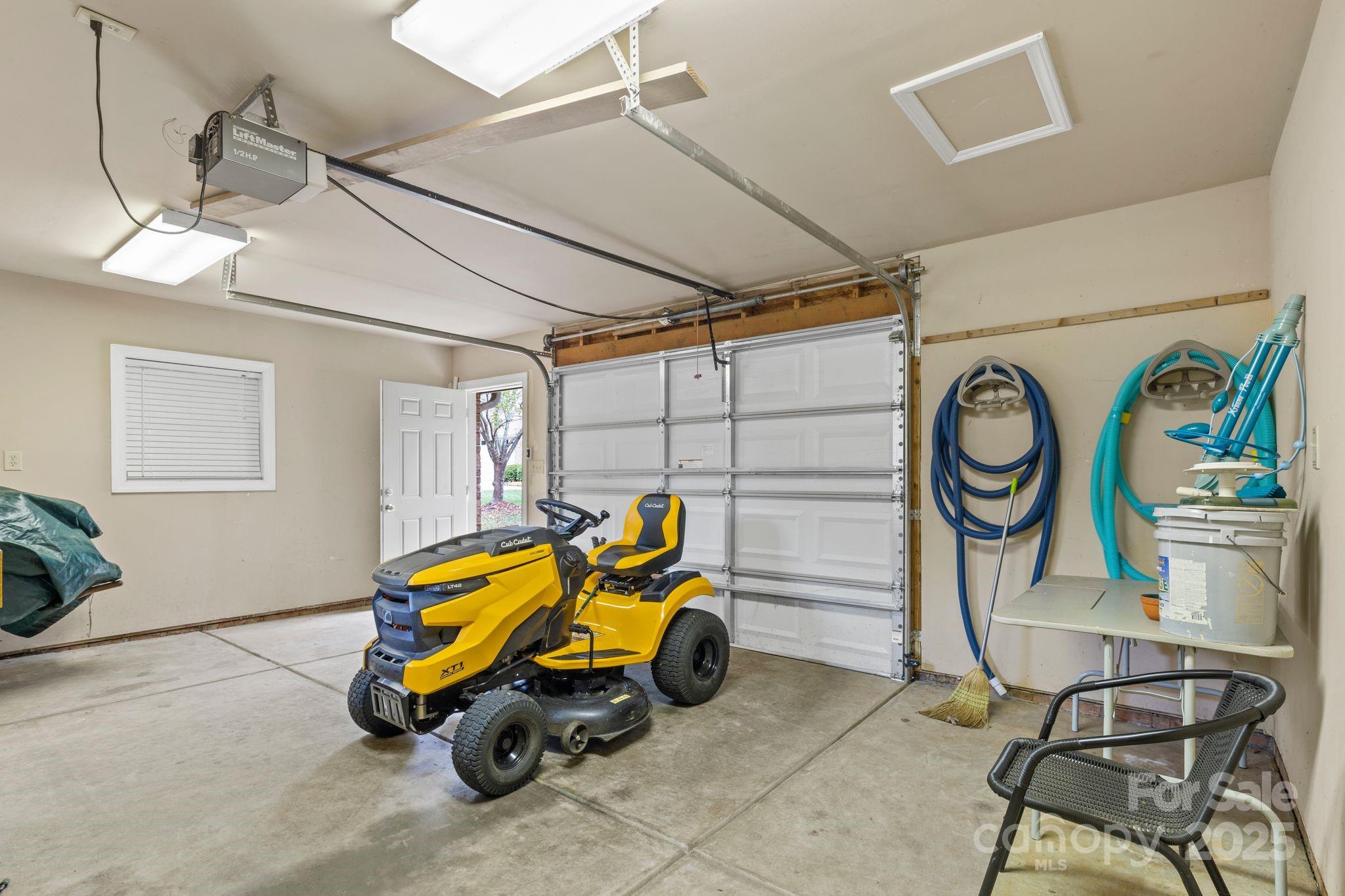 9711 Arlington Oaks Drive