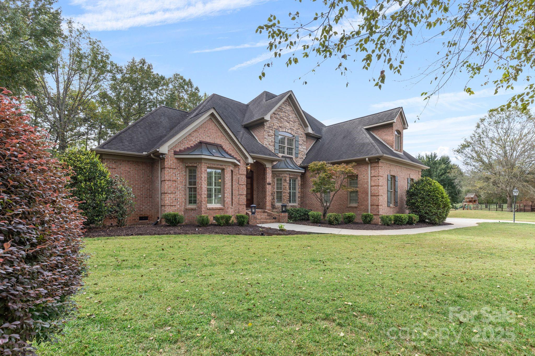 9711 Arlington Oaks Drive